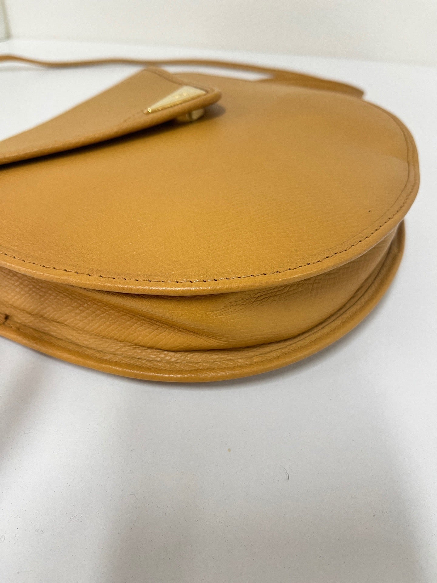 Saint Laurent - Shoulder Bag - Calfskin - Brown - (Other)