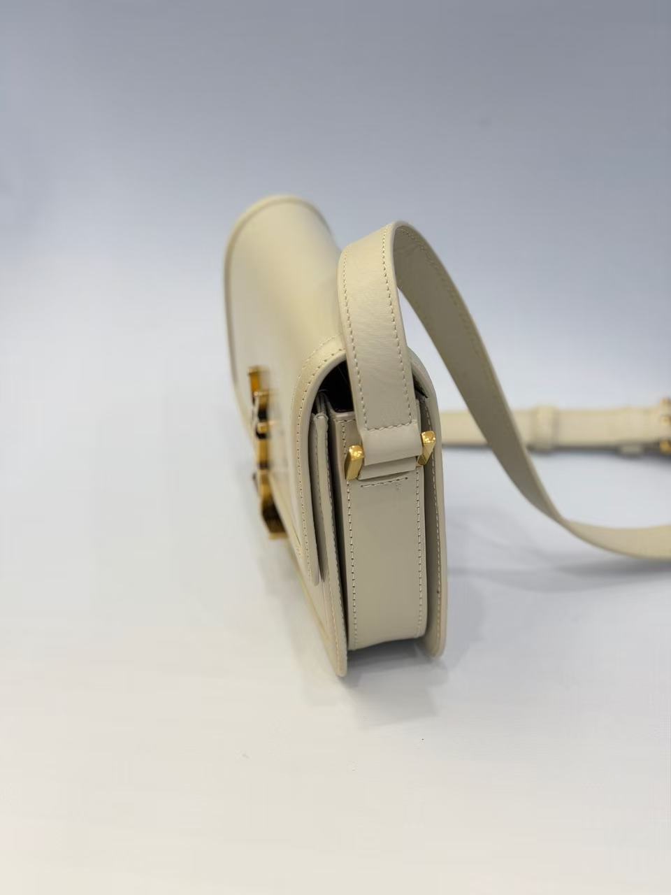 Saint Laurent - Solferino - Leather - Beige with Gold-Tone Hardware - (Small)