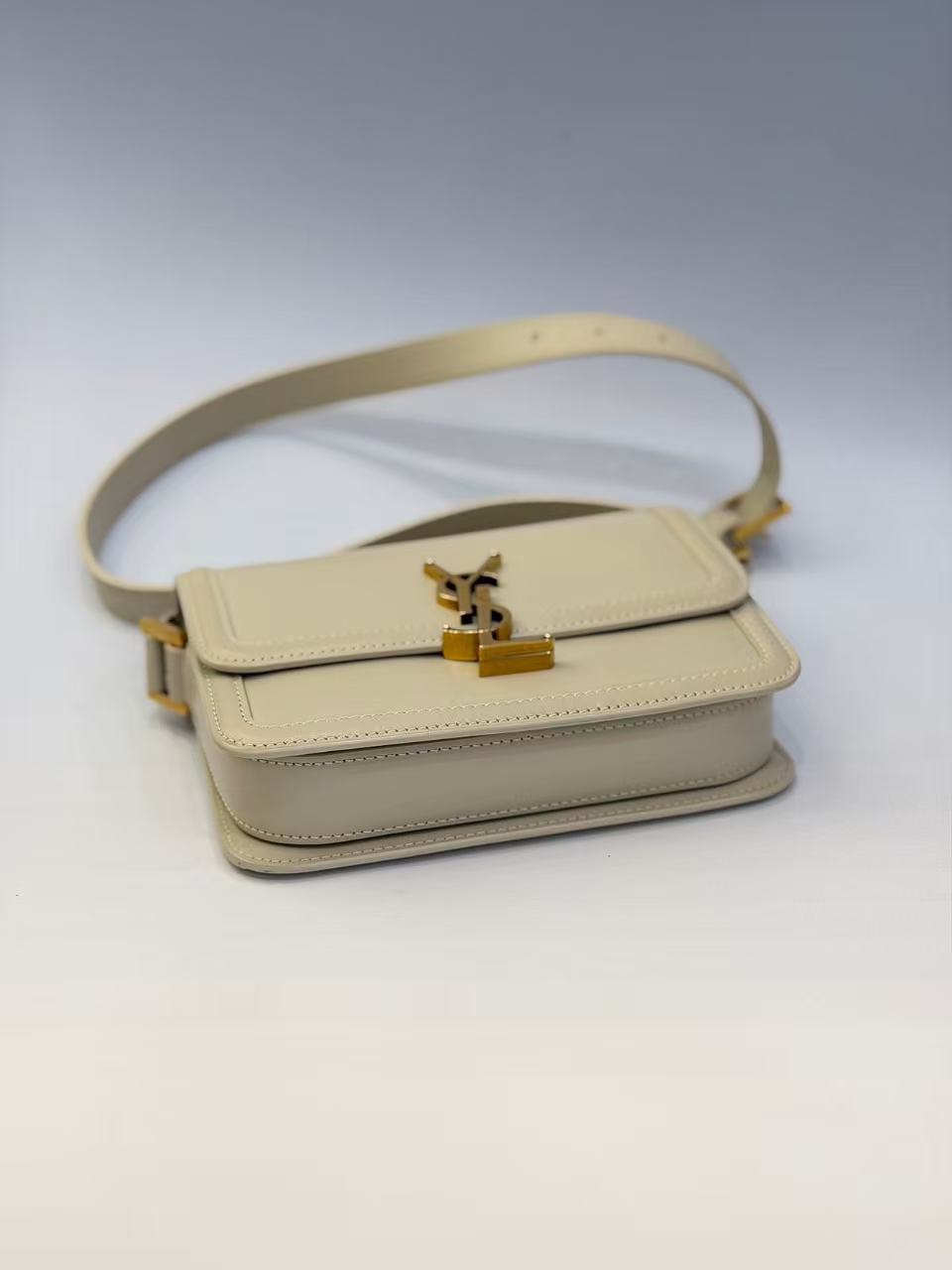 Saint Laurent - Solferino - Leather - Beige with Gold-Tone Hardware - (Small)