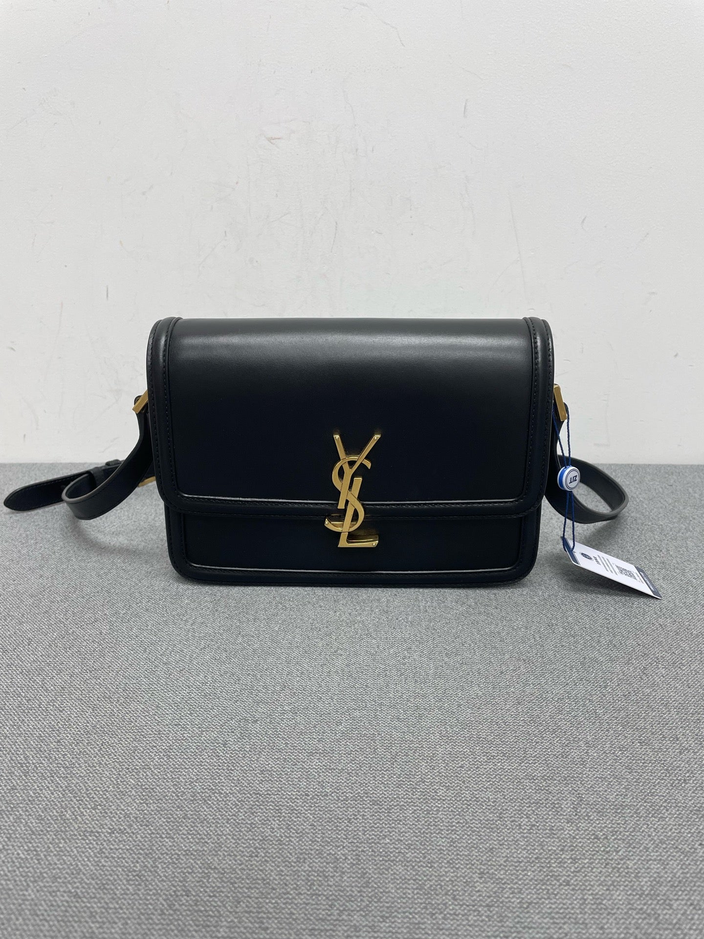 Saint Laurent - Solferino - Leather - Black - (Medium)