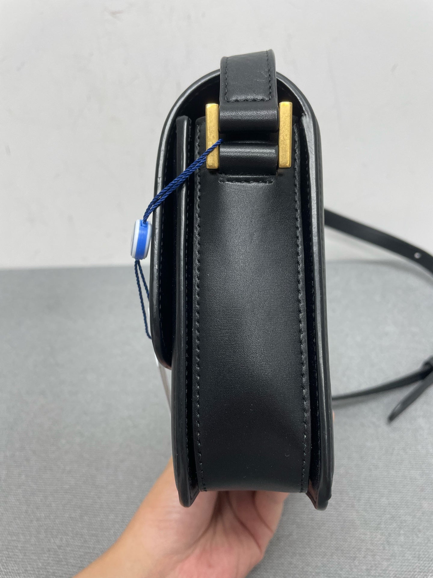 Saint Laurent - Solferino - Leather - Black - (Medium)