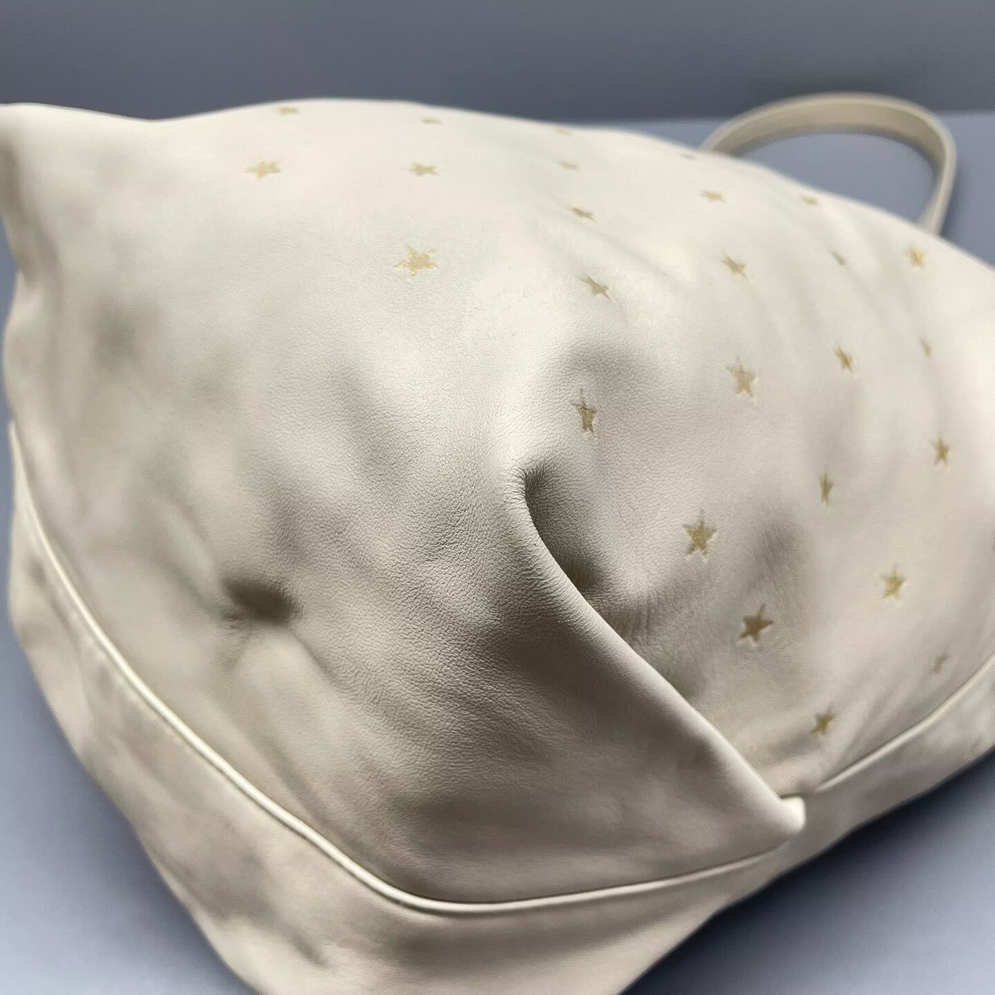 Saint Laurent - Teddy Drawstring Bucket Bag with Pouch - Calfskin leather - White - (medium)