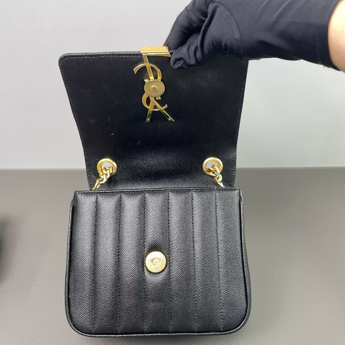 Saint Laurent - Vicky Chain Bag - Grained calfskin leather - Black with Gold-Tone Hardware - (mini)