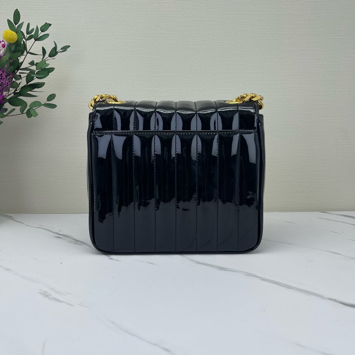 Saint Laurent - Vicky - Patent leather - Black - (medium)