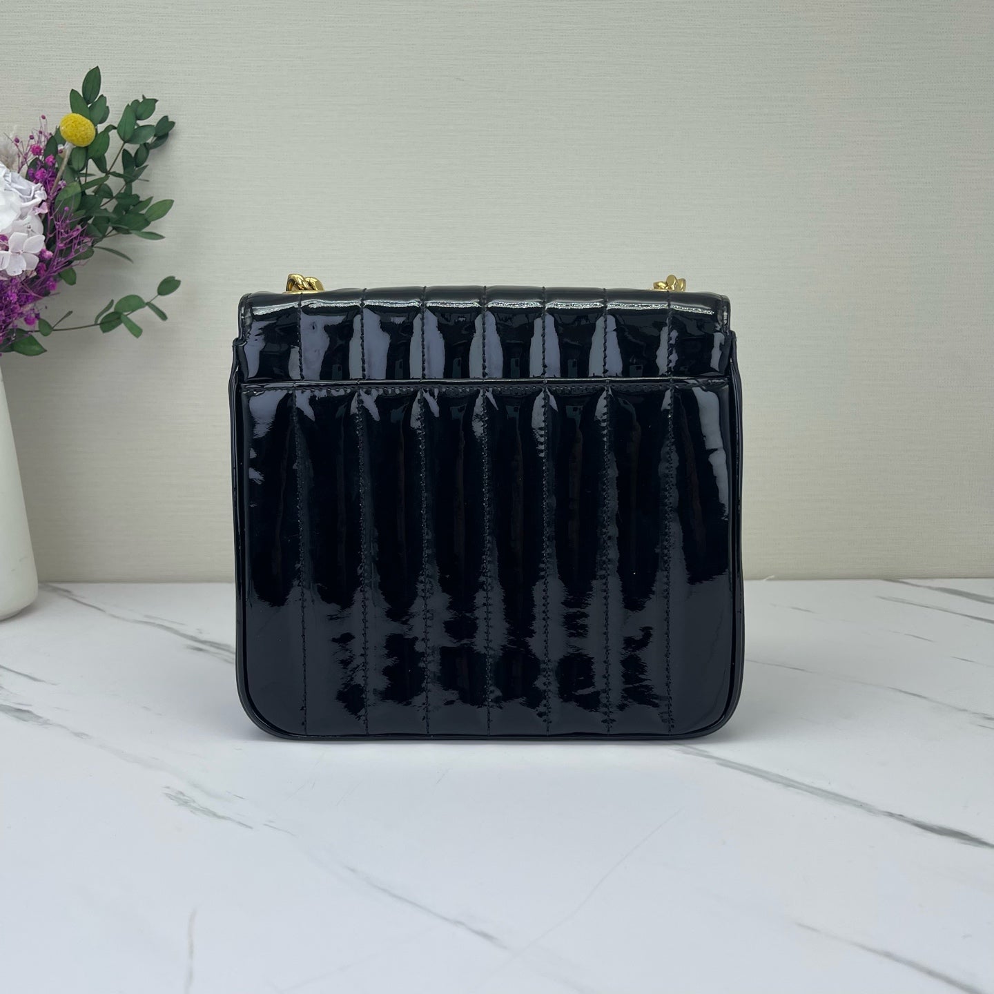 Saint Laurent - Vicky - Patent leather - Black - (medium)