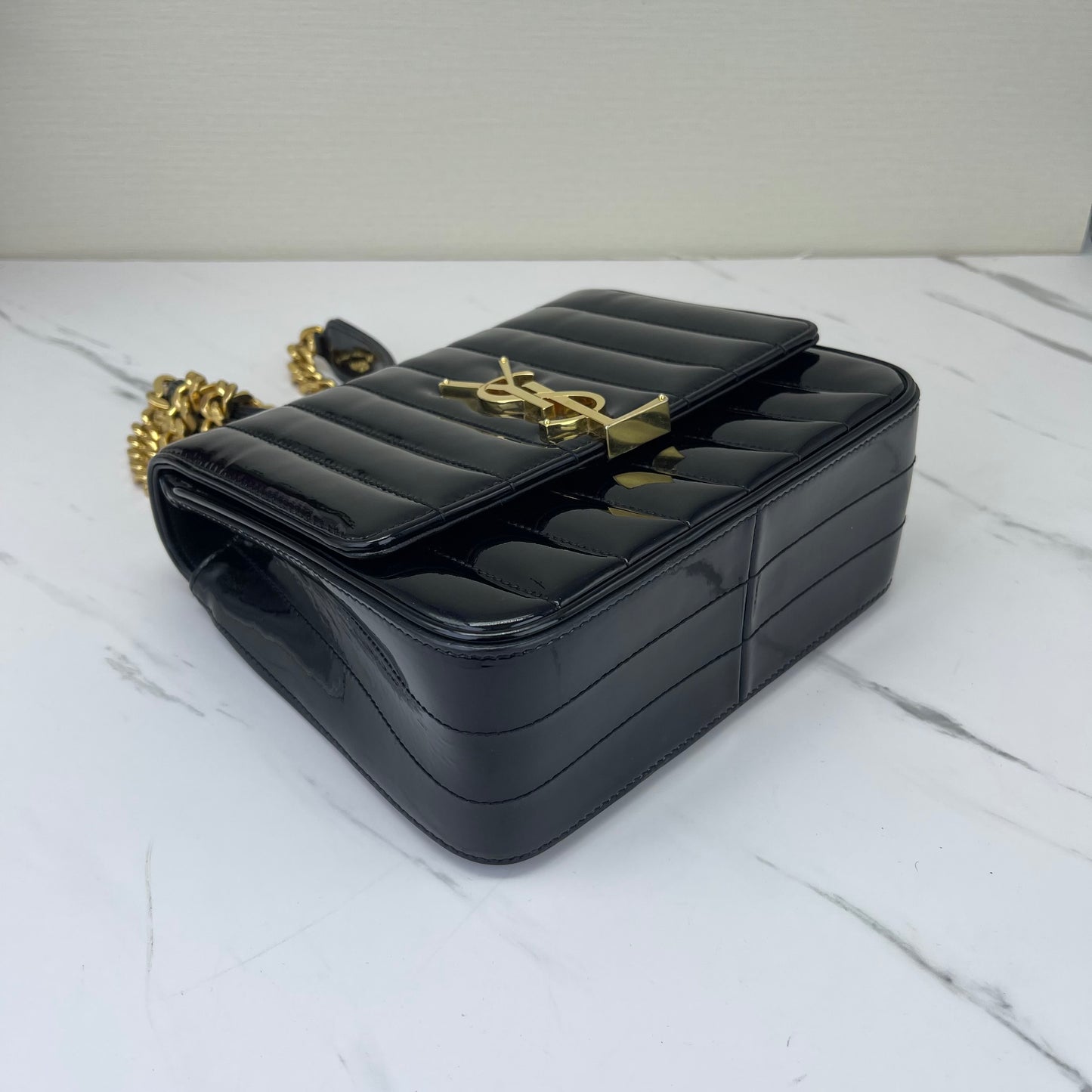 Saint Laurent - Vicky - Patent leather - Black - (medium)
