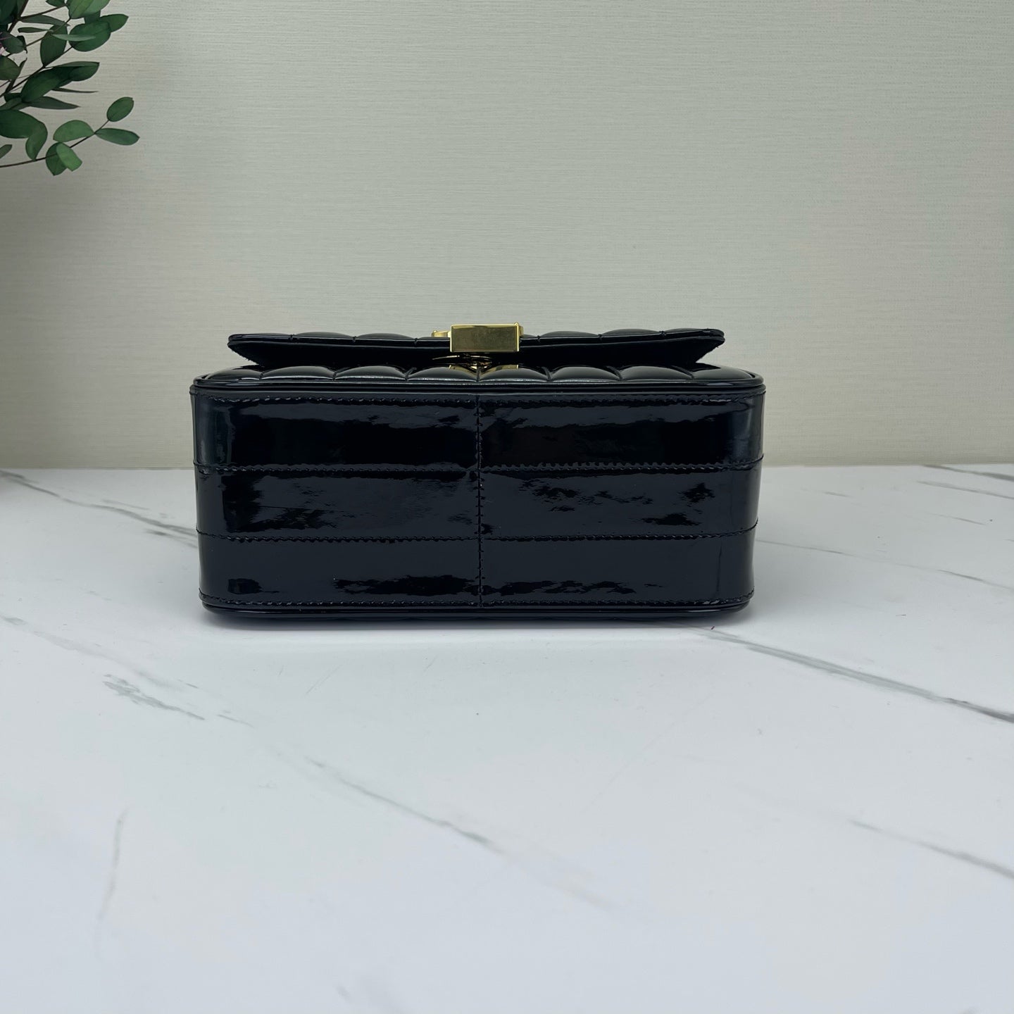 Saint Laurent - Vicky - Patent leather - Black - (medium)