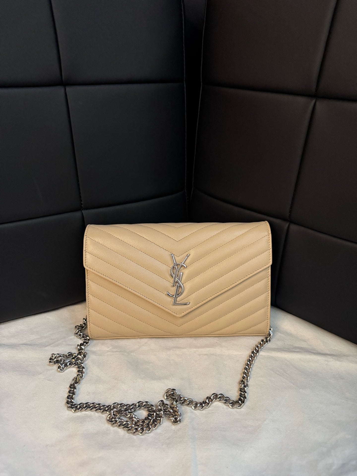 Saint Laurent - WOC envelope bag - Leather - Beige - (Small)