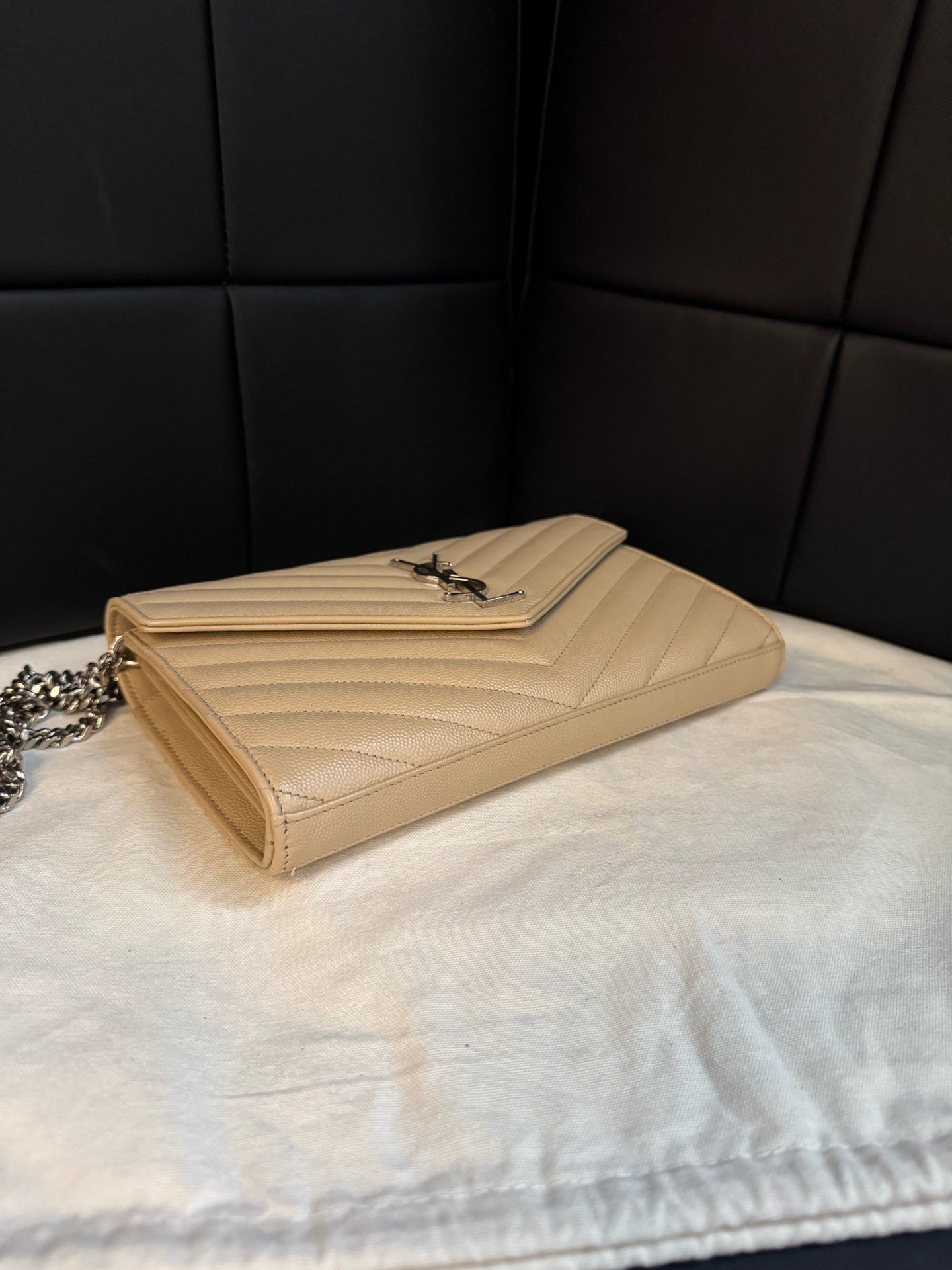 Saint Laurent - WOC envelope bag - Leather - Beige - (Small)