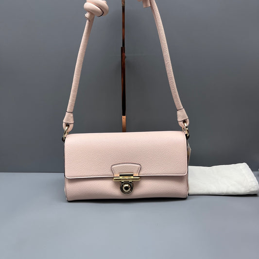 Salvatore Ferragamo - Gancini Flap Shoulder Bag - Grained leather - Pink - (medium)