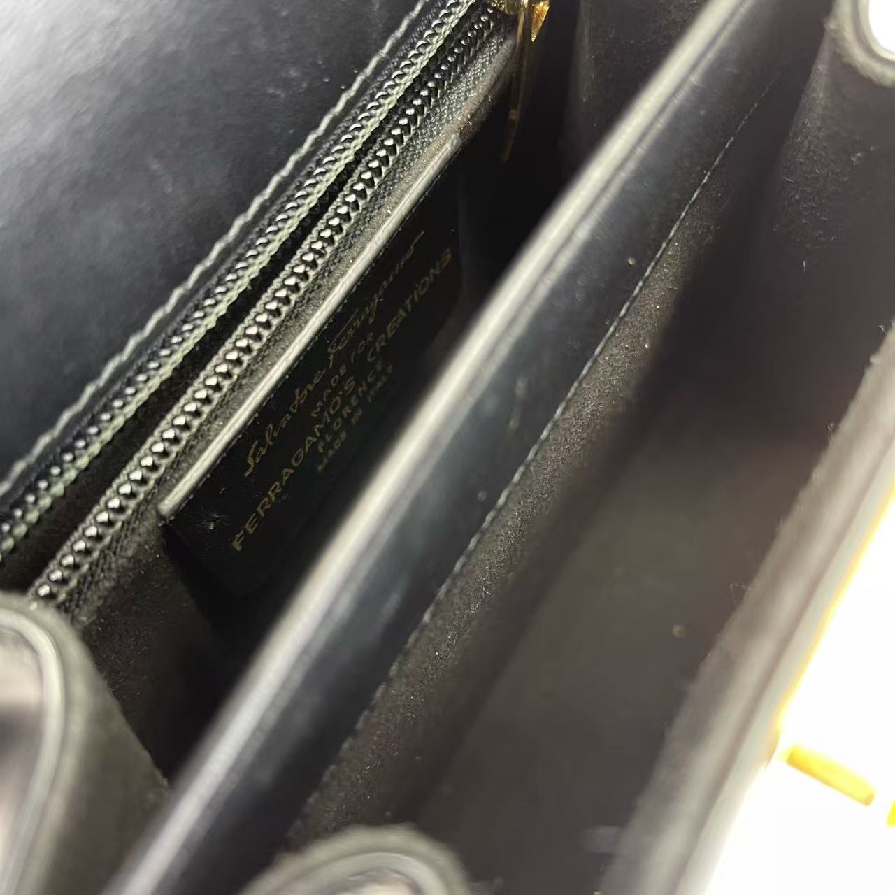 Salvatore Ferragamo - Gancini Top Handle Bag - Calfskin leather - Black with Gold-Tone Hardware - (small)