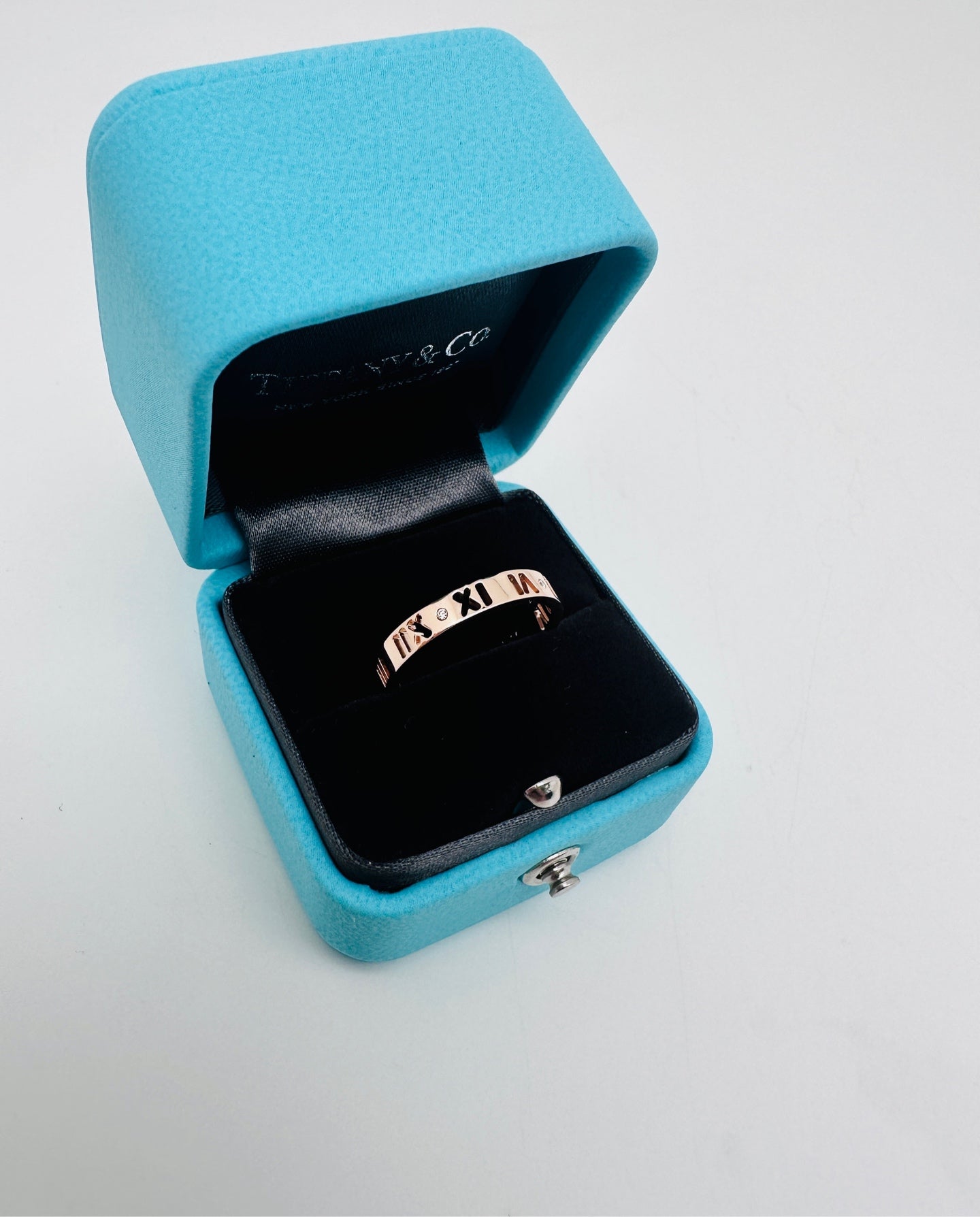 Tiffany & Co - Atlas - Pink gold - Pink - (56)