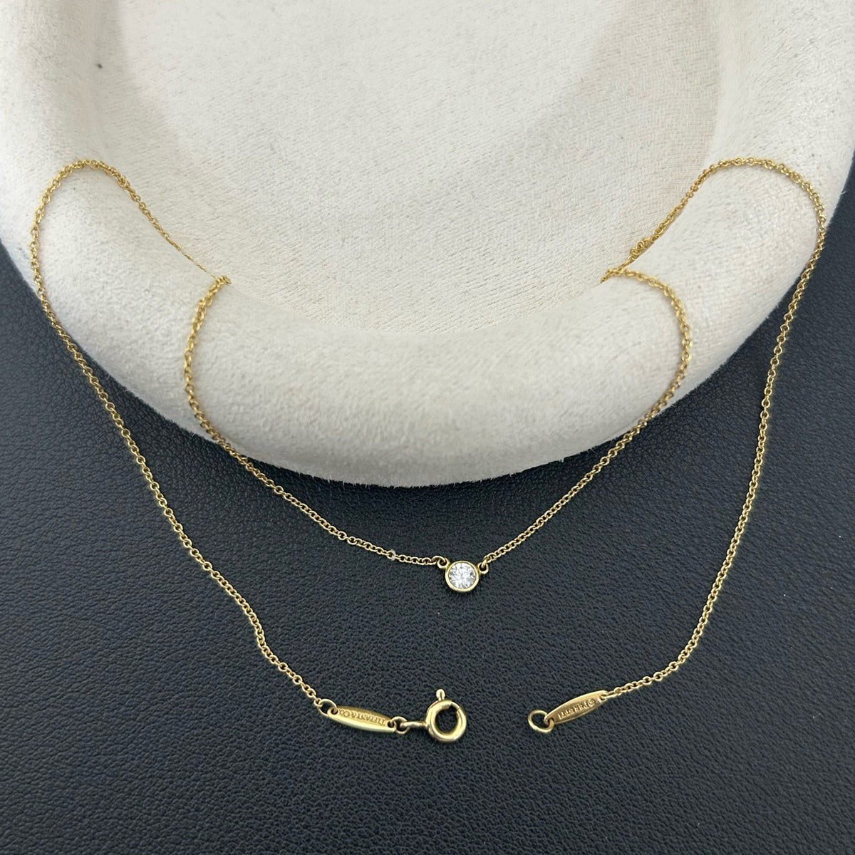 Tiffany & Co. - Elsa Peretti Diamonds by the Yard - 18k yellow gold with a bezel-set round brilliant-cut diamond. - Gold