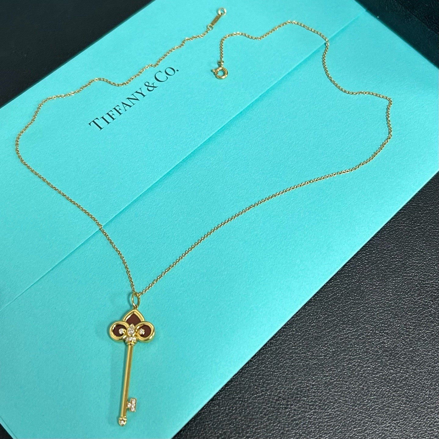 Tiffany & Co - Keys - Yellow gold - Gold - (44 cm)