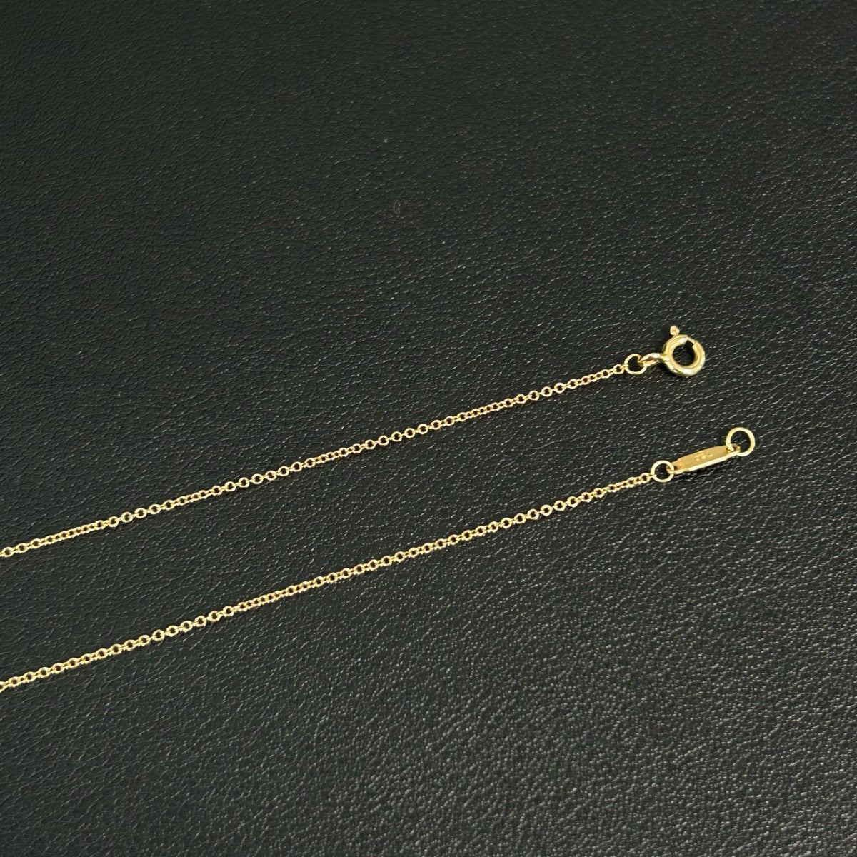 Tiffany & Co. - Metro Mini Horseshoe Diamond Necklace - 18K yellow gold with a pave-set diamond horseshoe pendant - Gold - (Mini)