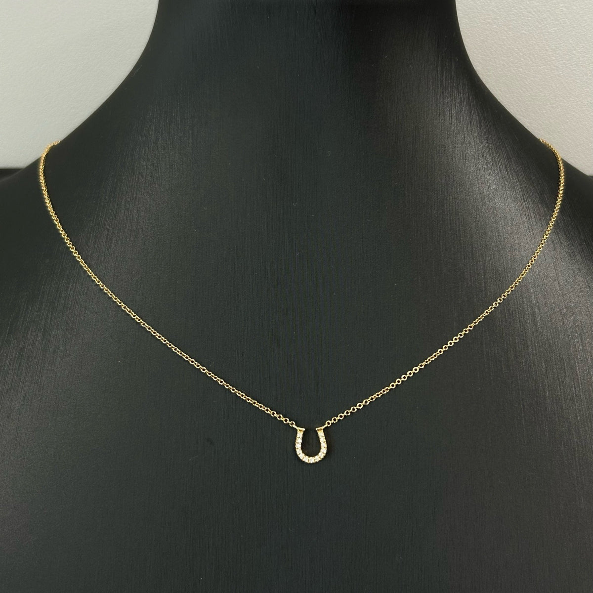 Tiffany & Co. - Metro Mini Horseshoe Diamond Necklace - 18K yellow gold with a pave-set diamond horseshoe pendant - Gold - (Mini)