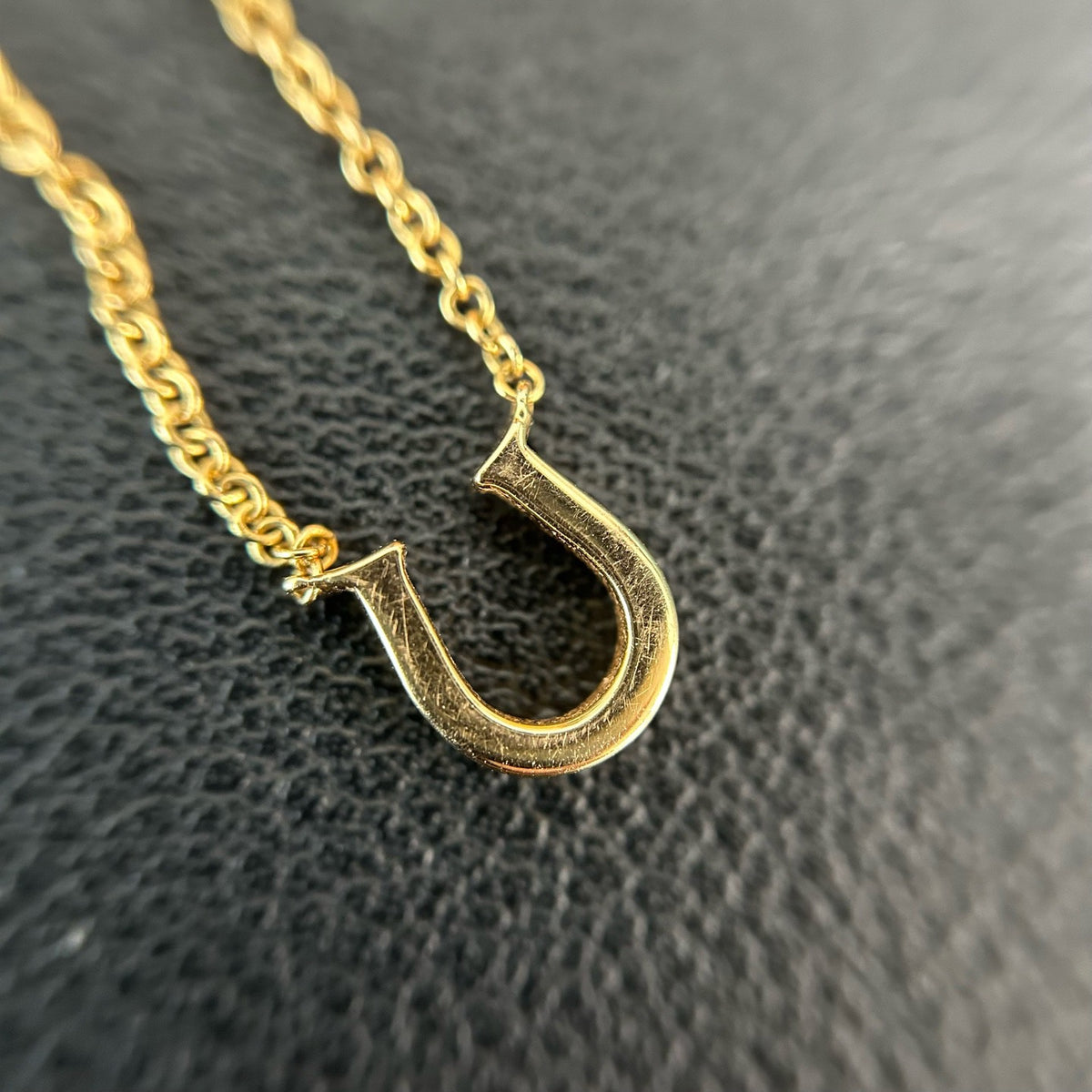 Tiffany & Co. - Metro Mini Horseshoe Diamond Necklace - 18K yellow gold with a pave-set diamond horseshoe pendant - Gold - (Mini)