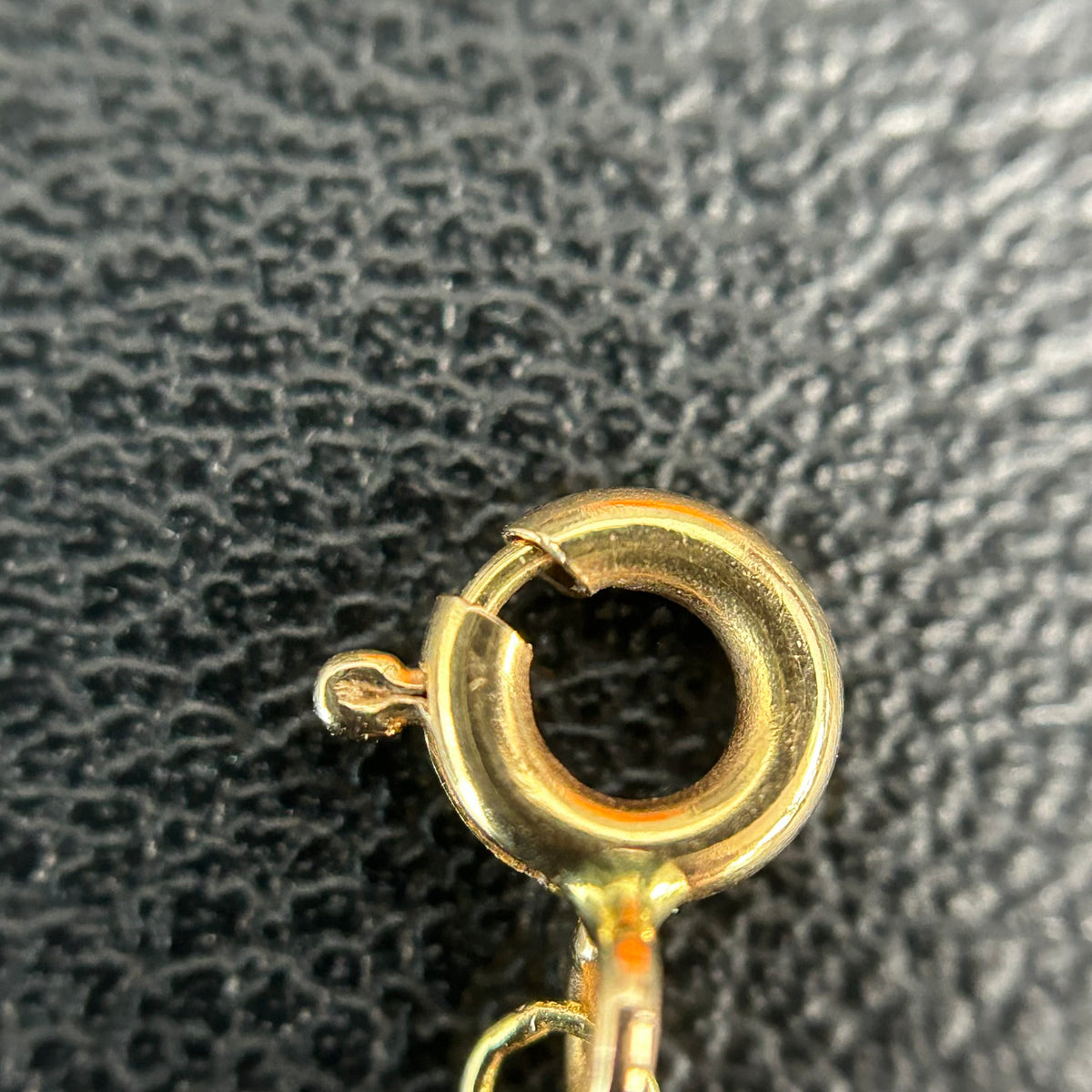 Tiffany & Co. - Metro Mini Horseshoe Diamond Necklace - 18K yellow gold with a pave-set diamond horseshoe pendant - Gold - (Mini)
