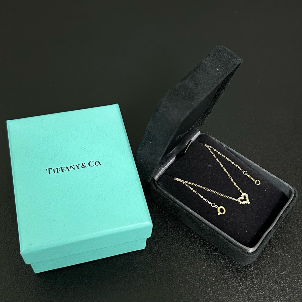 Tiffany & Co. - Open Heart - 18K yellow gold with brilliant-cut diamond accents. - Gold - (40 cm)