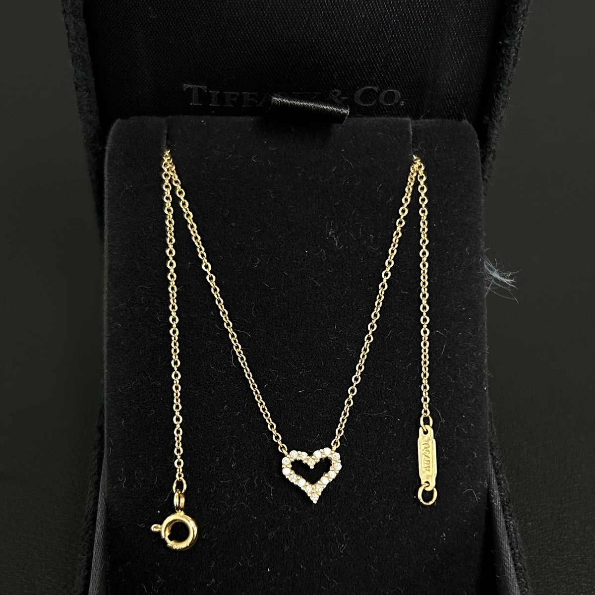 Tiffany & Co. - Open Heart - 18K yellow gold with brilliant-cut diamond accents. - Gold - (40 cm)