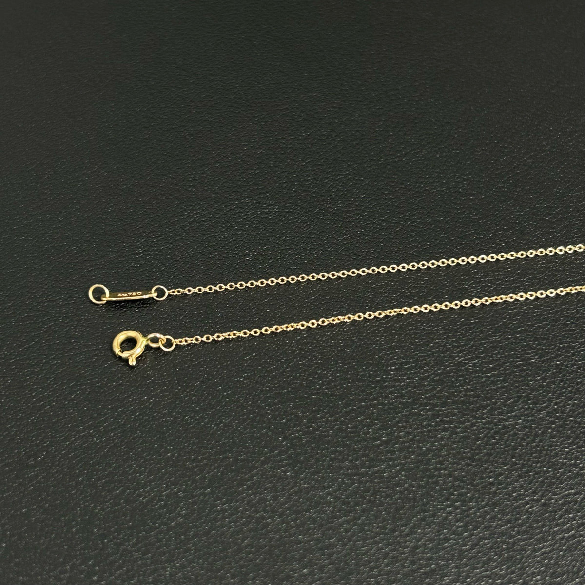 Tiffany & Co. - Open Heart - 18K yellow gold with brilliant-cut diamond accents. - Gold - (40 cm)