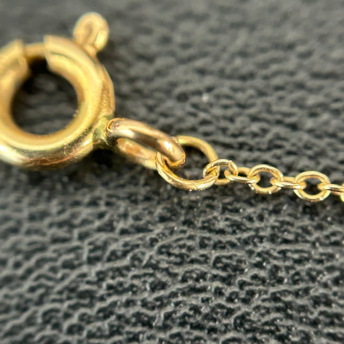 Tiffany & Co. - Open Heart - 18K yellow gold with brilliant-cut diamond accents. - Gold - (40 cm)