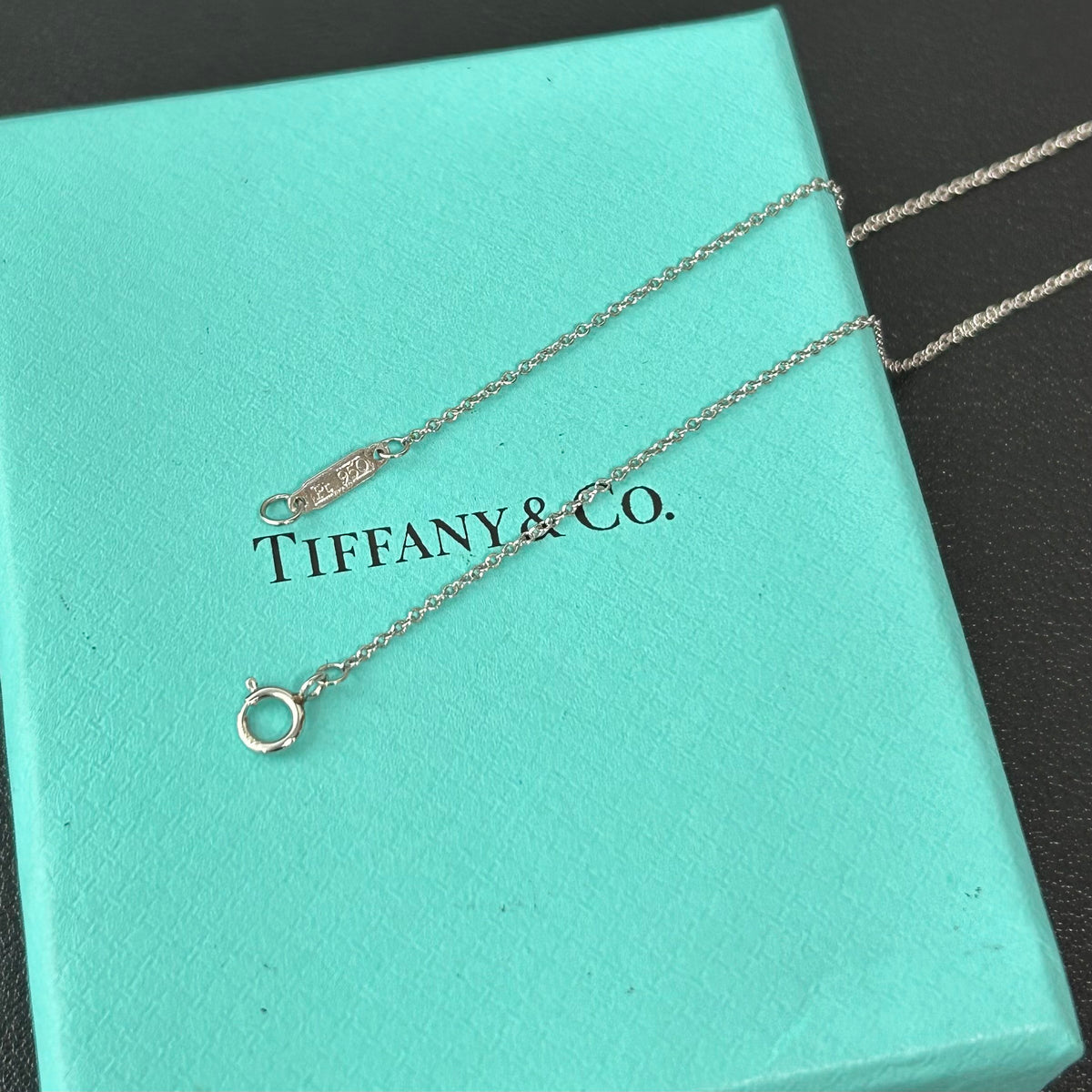 Tiffany & Co. - Paper Flowers Firefly Necklace - Pt950 platinum with diamonds and 0.13 ct aquamarine; the aquamarine has natural inclusions. - Multicolour