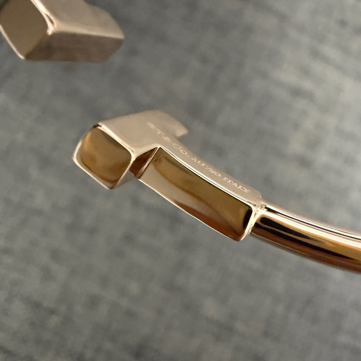 Tiffany & Co. - T Double T Large U - 18k rose gold with diamonds - Gold