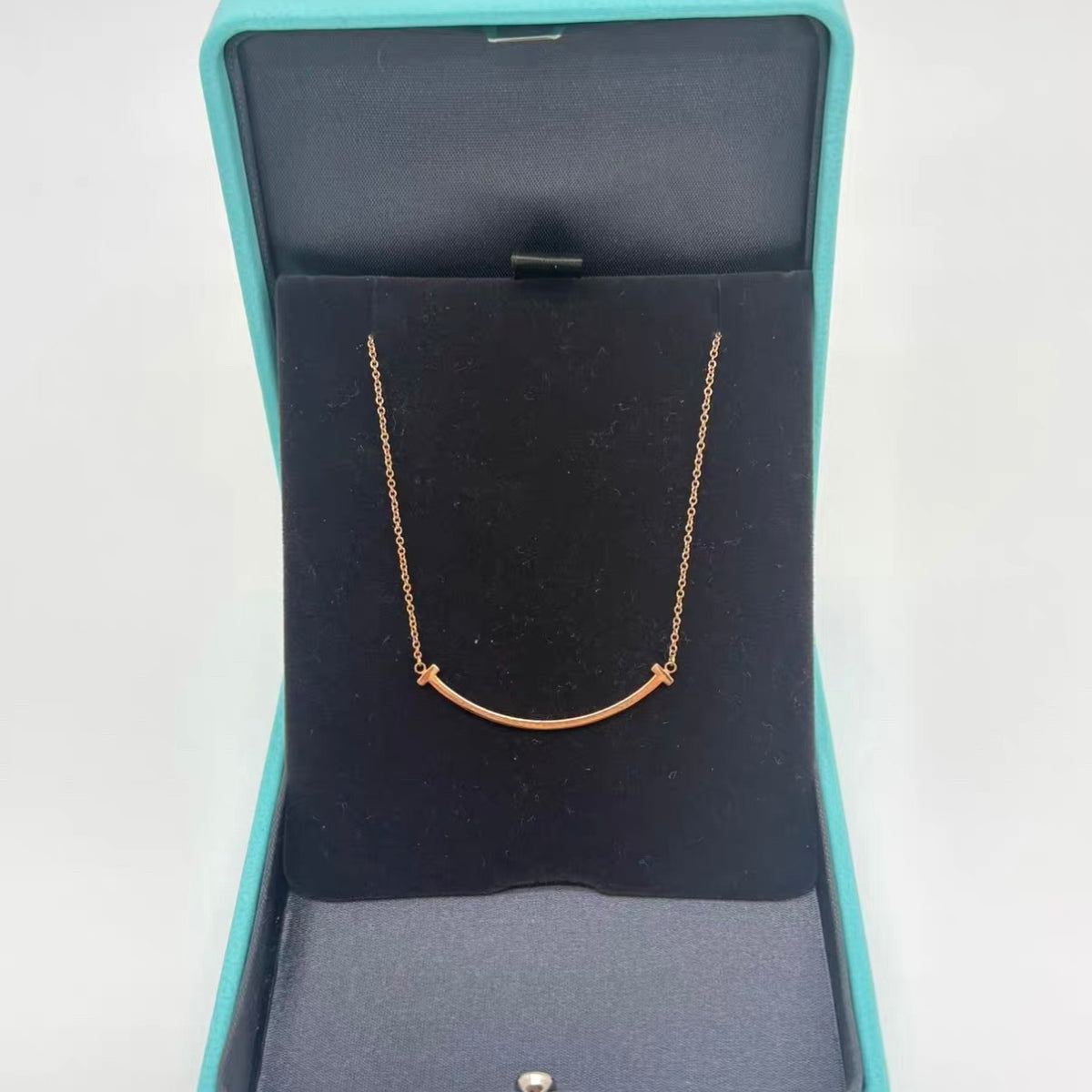 Tiffany & Co. - T Smile - 18k yellow gold - Gold