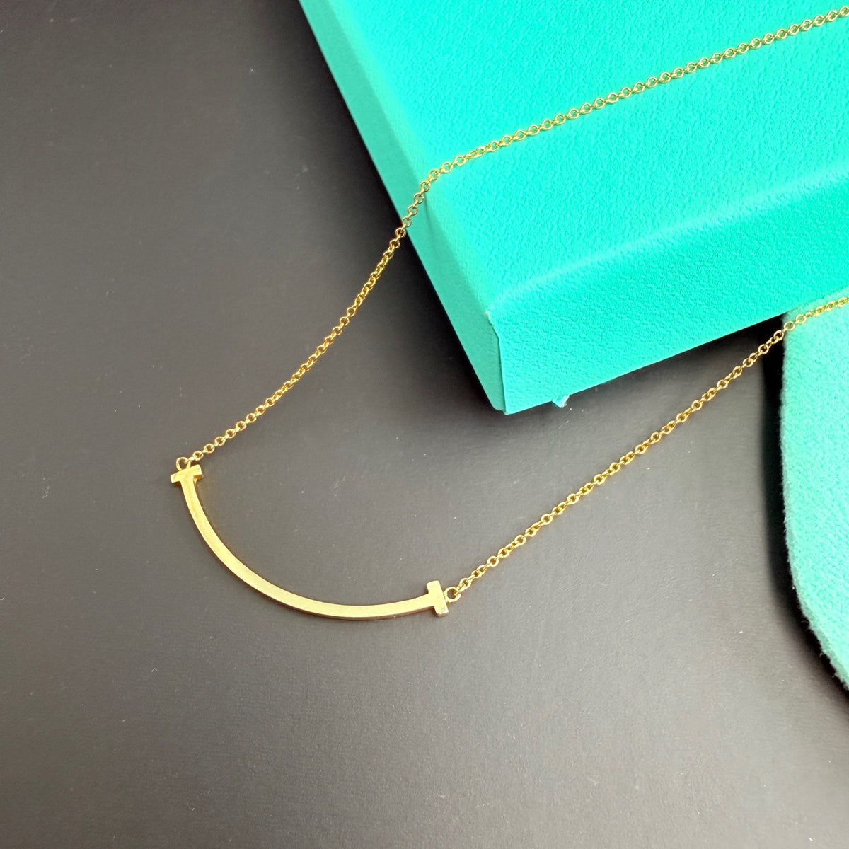 Tiffany & Co. - T Smile - 18k yellow gold - Gold