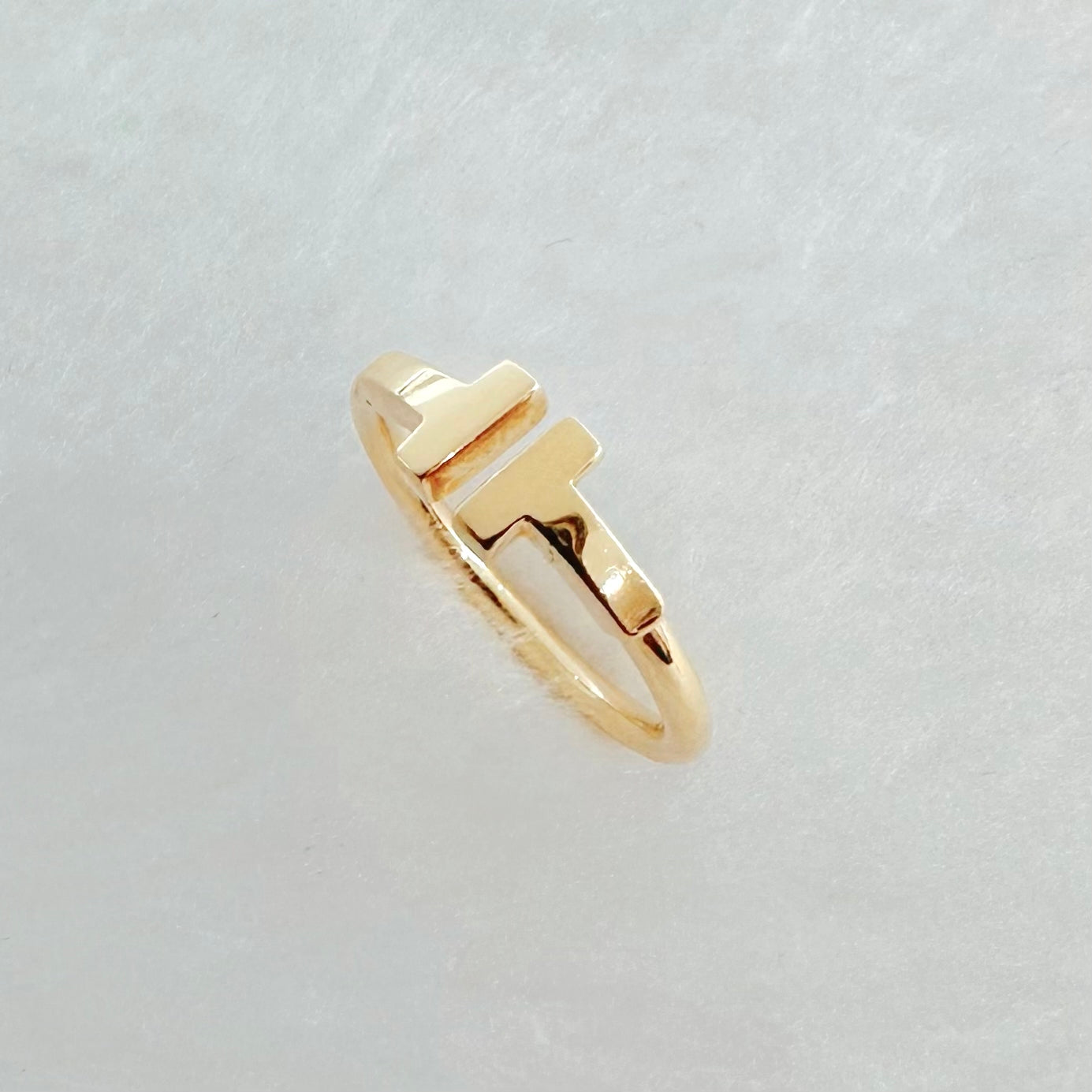 Tiffany & Co - T - Yellow gold - Gold - (50)