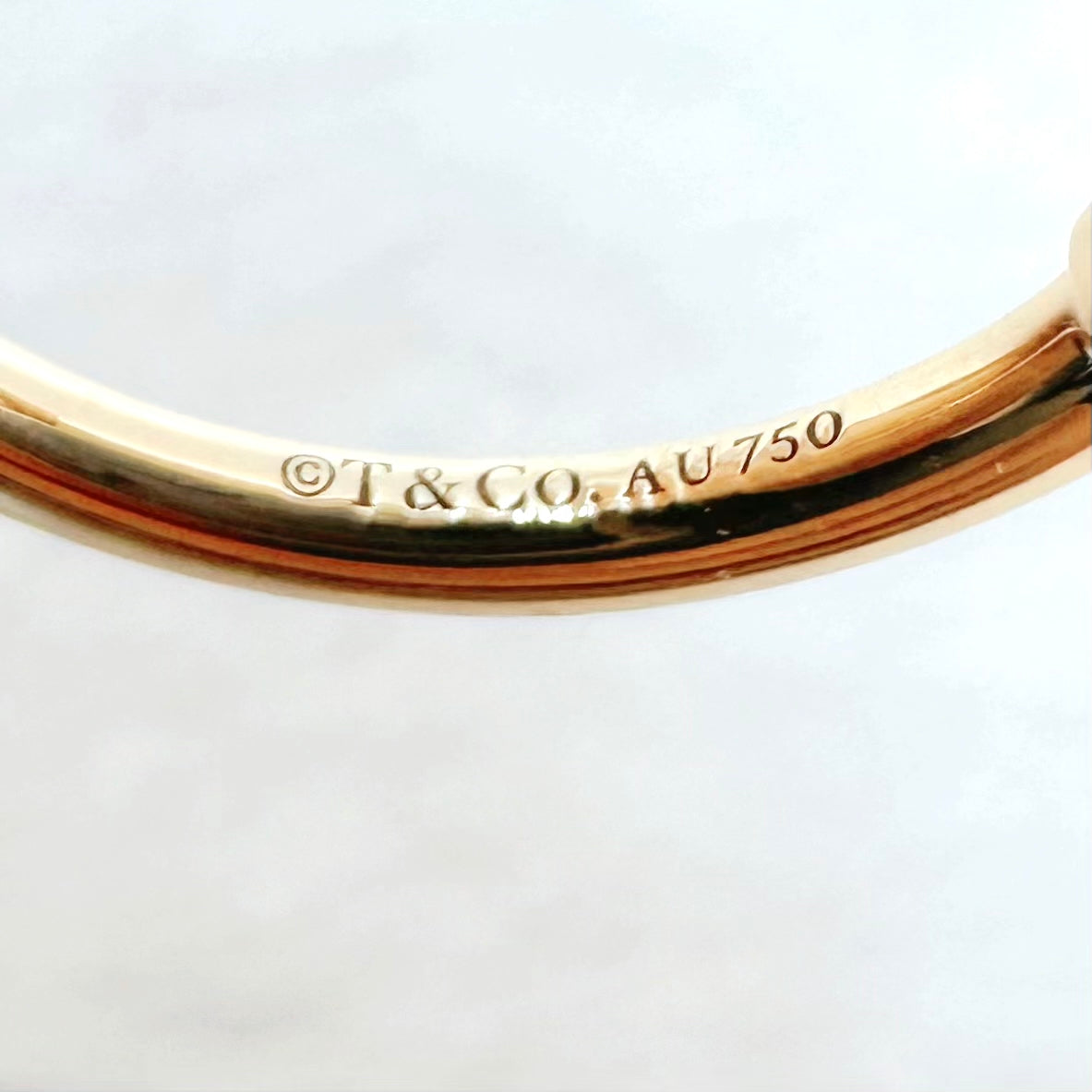 Tiffany & Co - T - Yellow gold - Gold - (50)