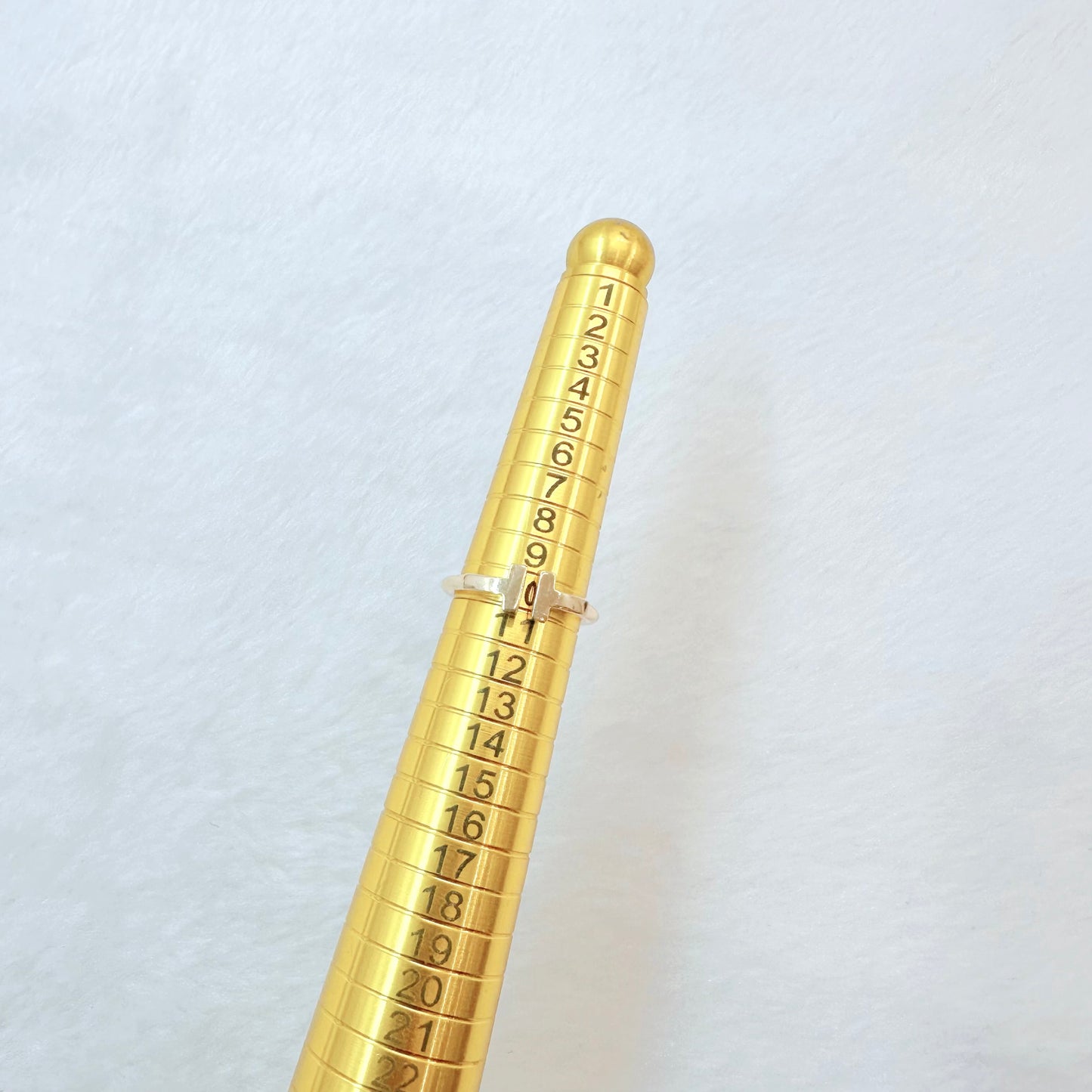 Tiffany & Co - T - Yellow gold - Gold - (50)