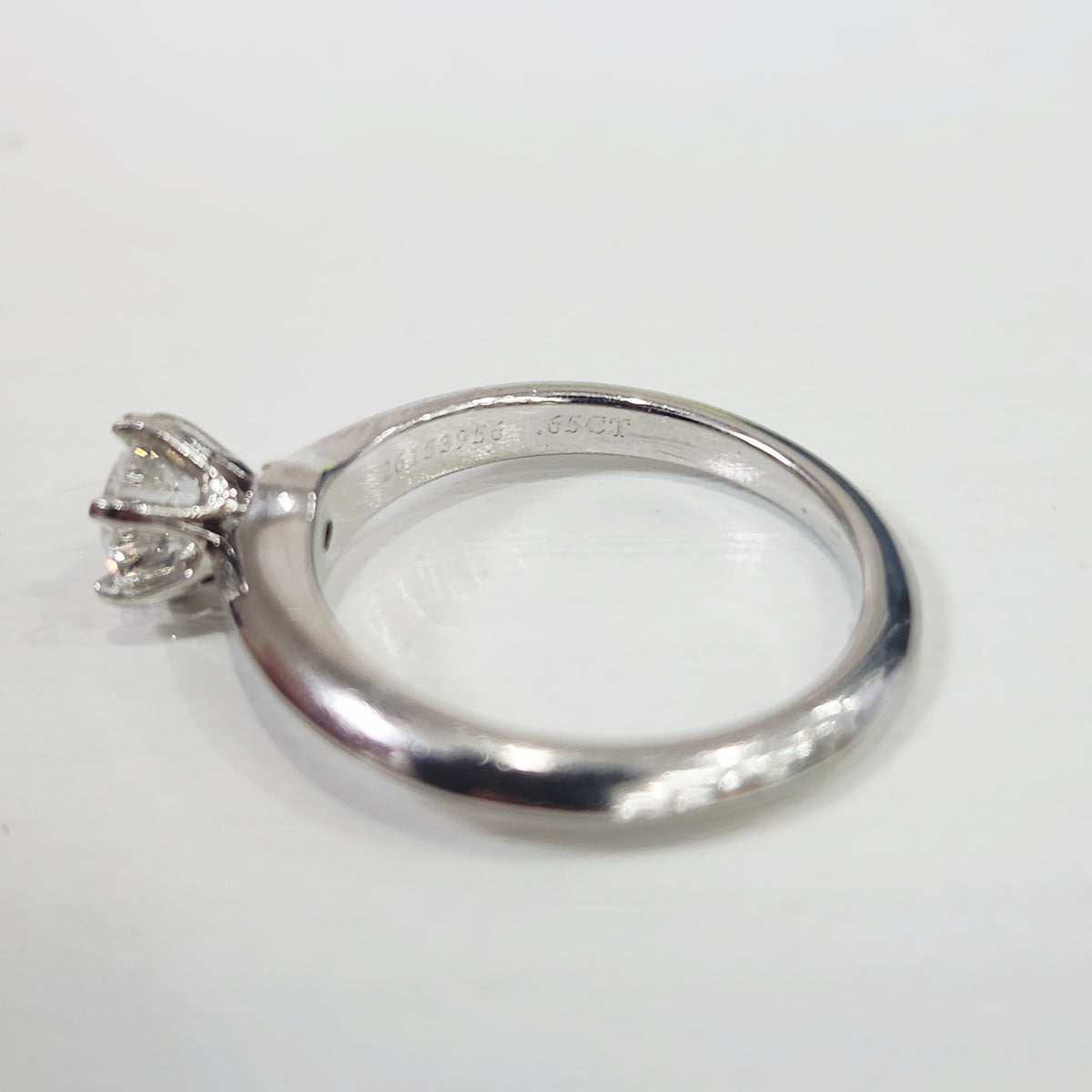 Tiffany & Co - Tiffany Setting - Platinum - Silver - (52)