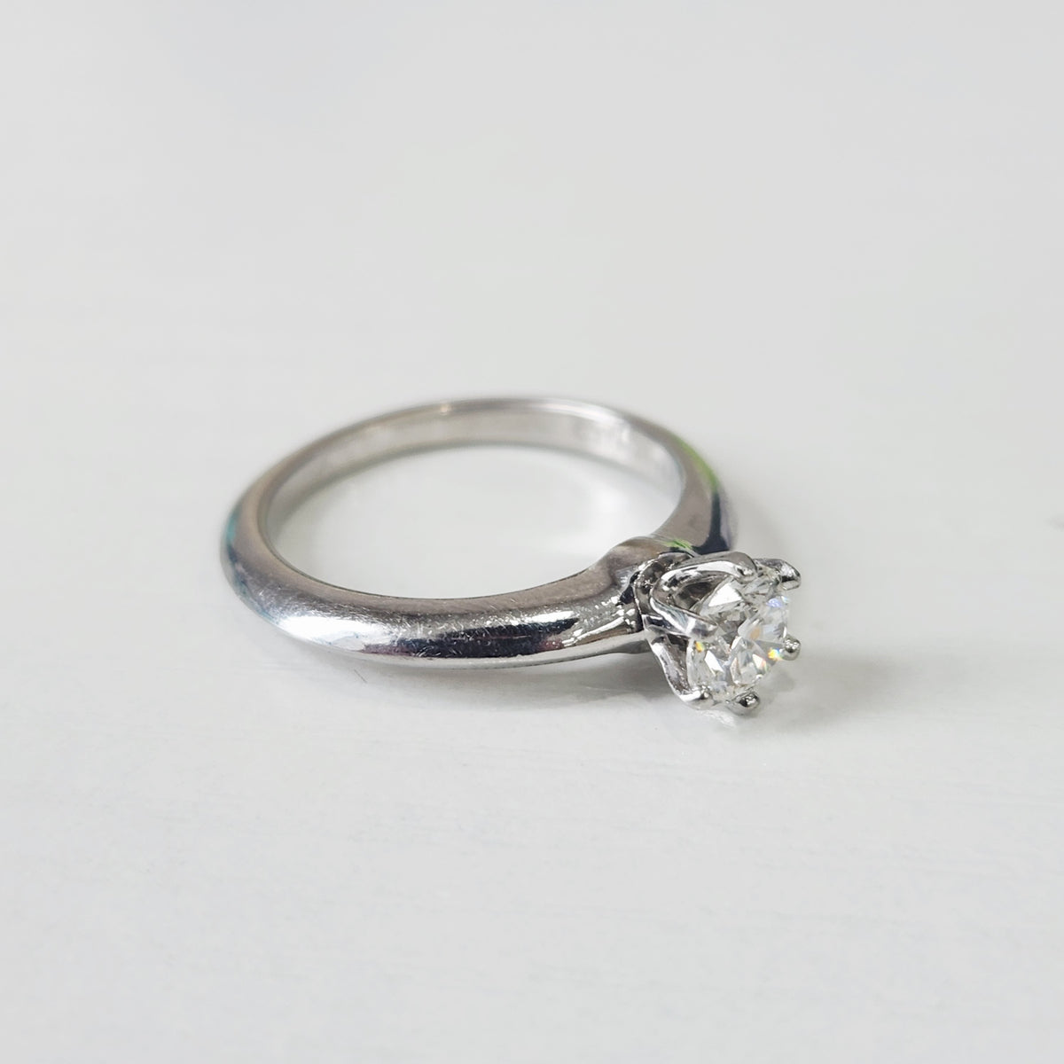 Tiffany & Co - Tiffany Setting - Platinum - Silver - (52)