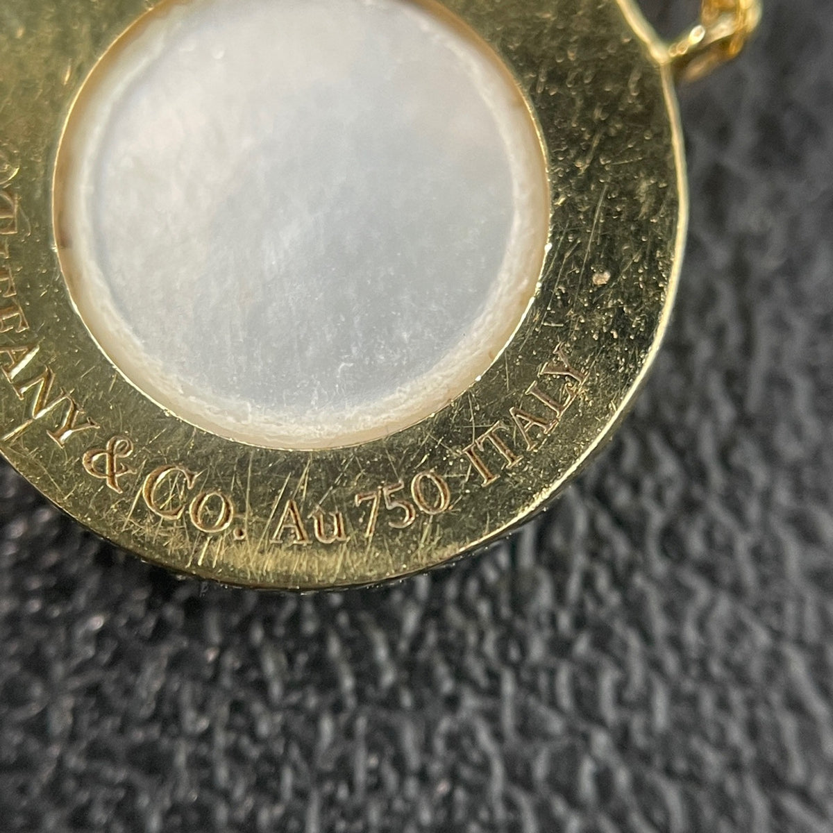 Tiffany & Co - Tiffany T Circle Pendant - Yellow gold - Gold