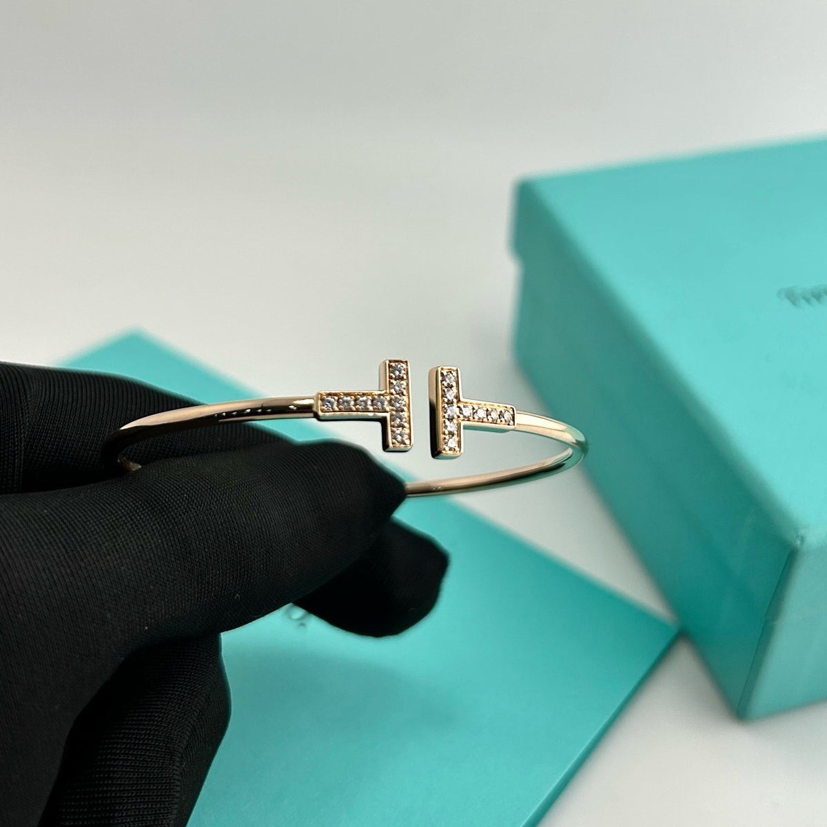 Tiffany & Co - Tiffany T - Pink gold - Gold - (M)