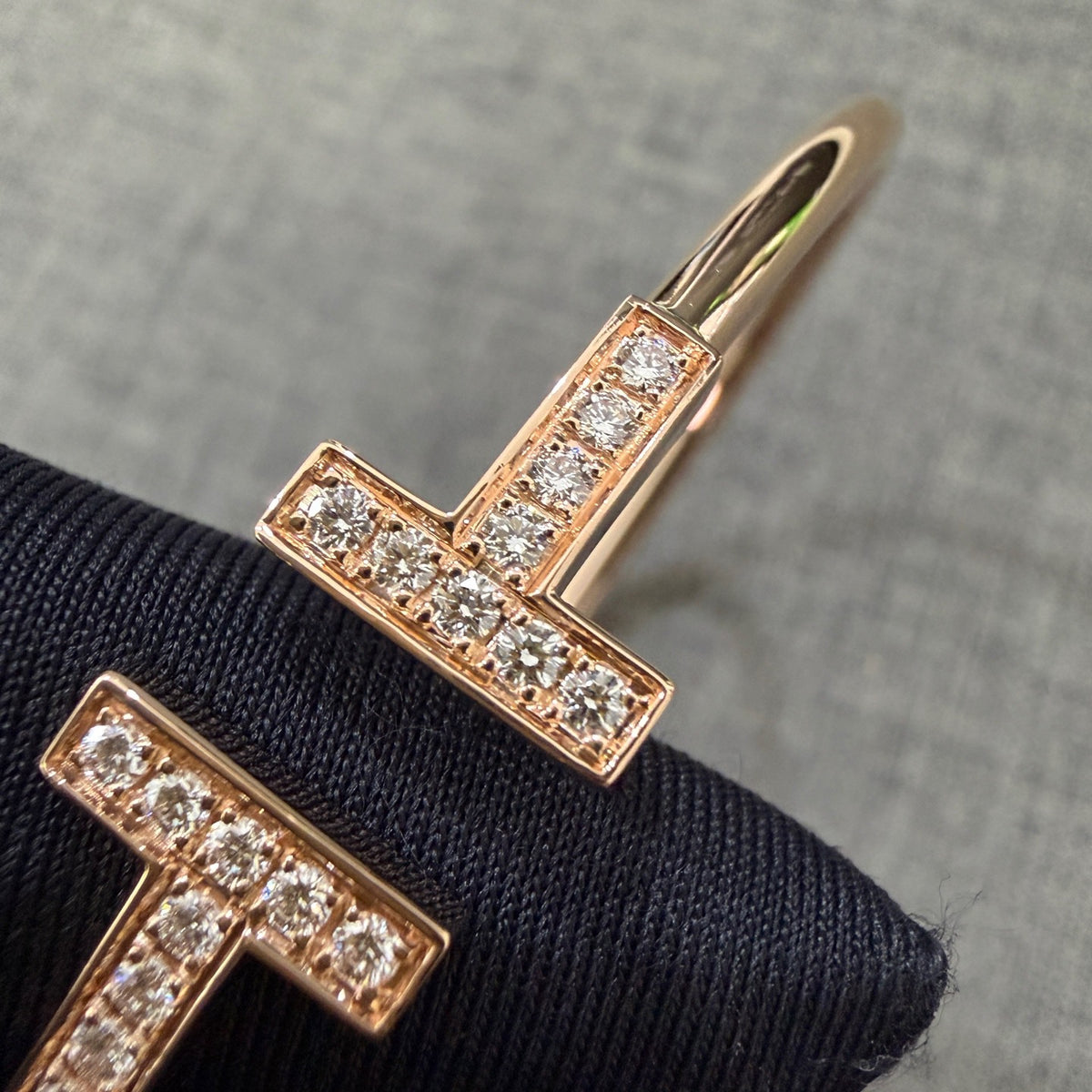 Tiffany & Co - Tiffany T - Pink gold - Gold - (M)