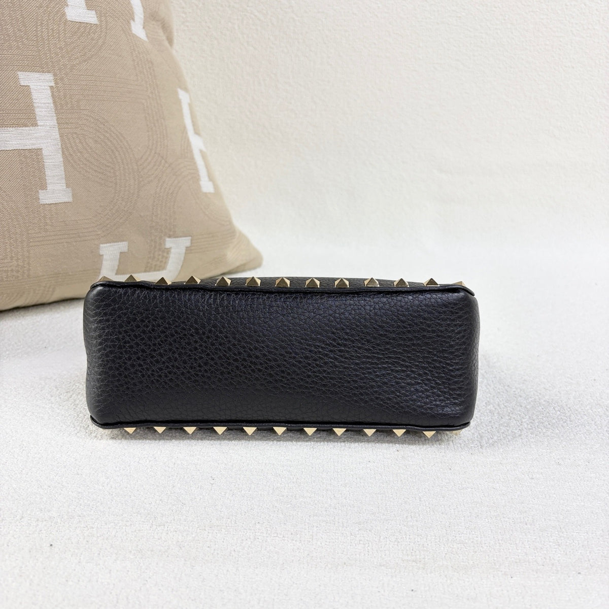 Valentino - Rockstud Shoulder Bag - Leather - Black - (mini)