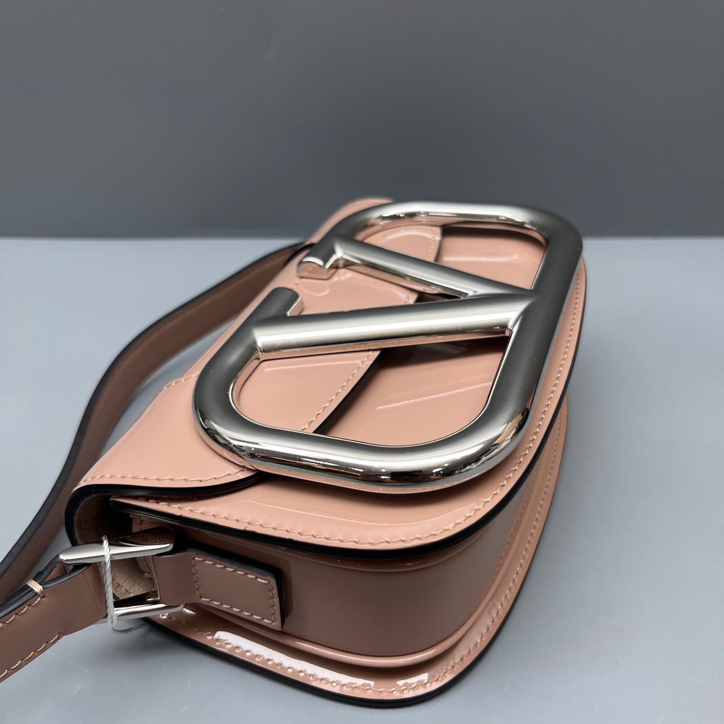 Valentino - Supervee - Patent leather - Pink - (Mini)