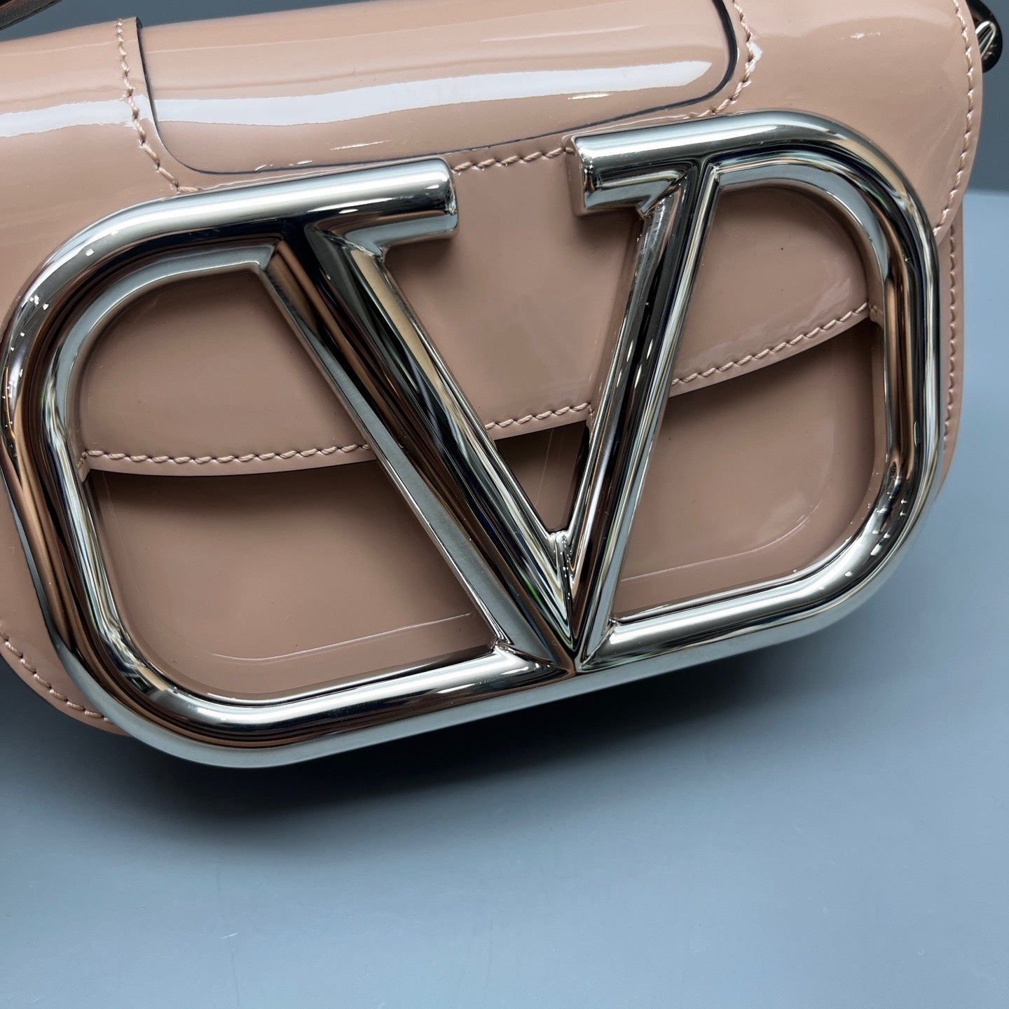 Valentino - Supervee - Patent leather - Pink - (Mini)