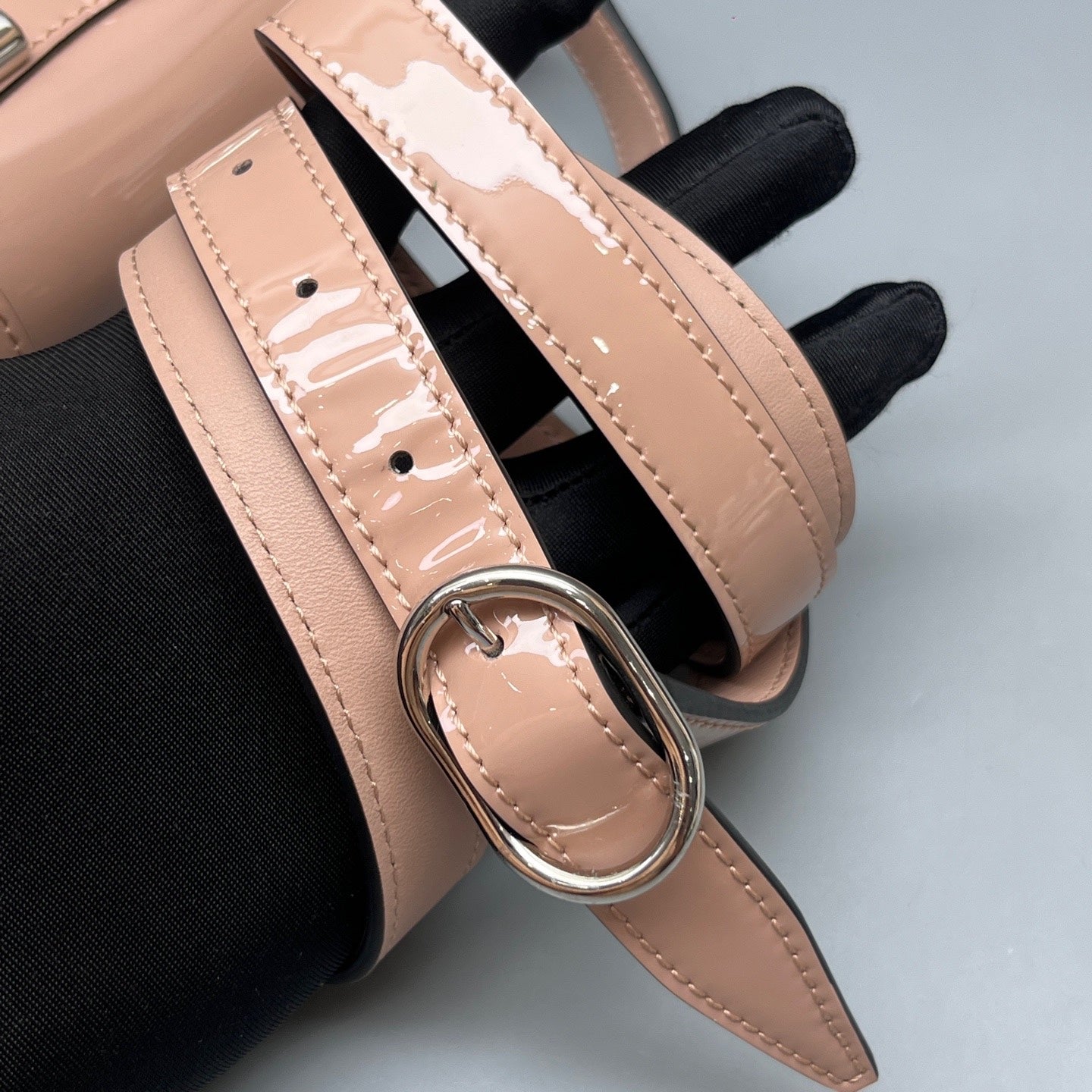 Valentino - Supervee - Patent leather - Pink - (Mini)