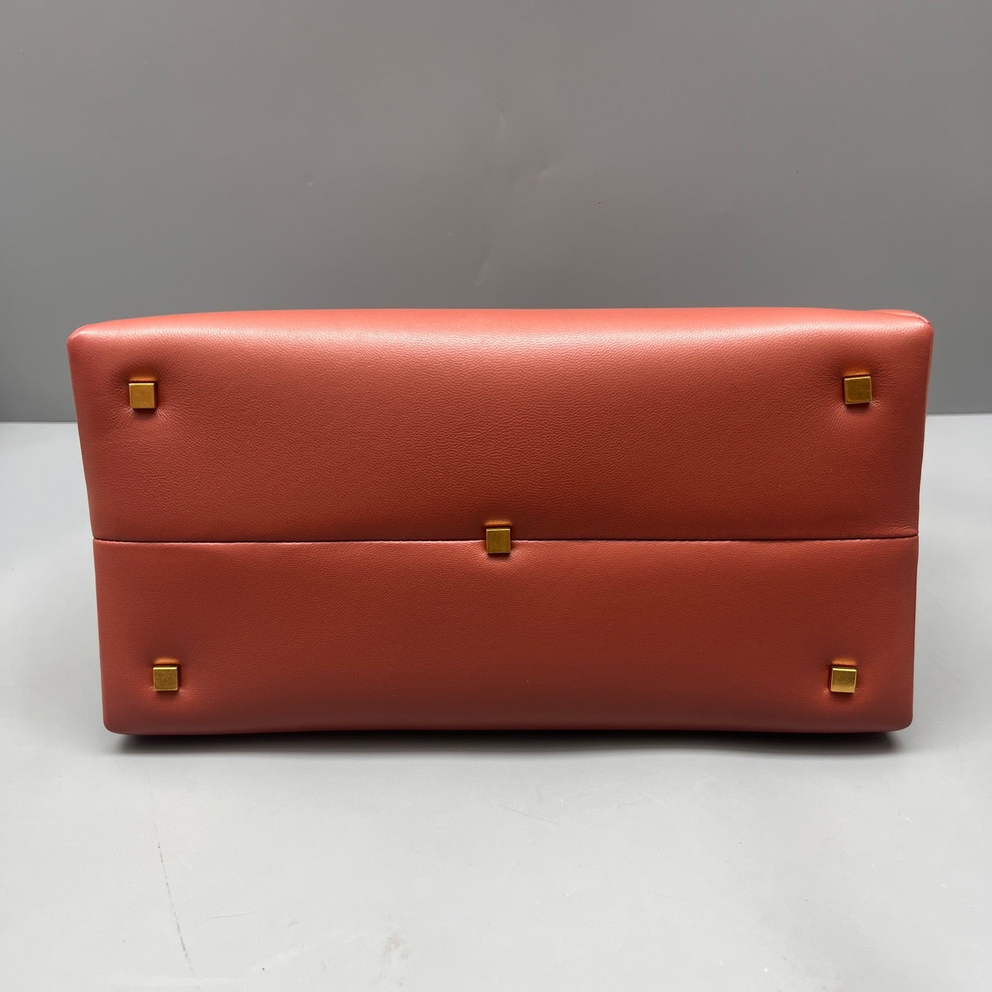 Valentino - Valentino Garavani One Stud Tote Bag - Leather - Red - (Medium)