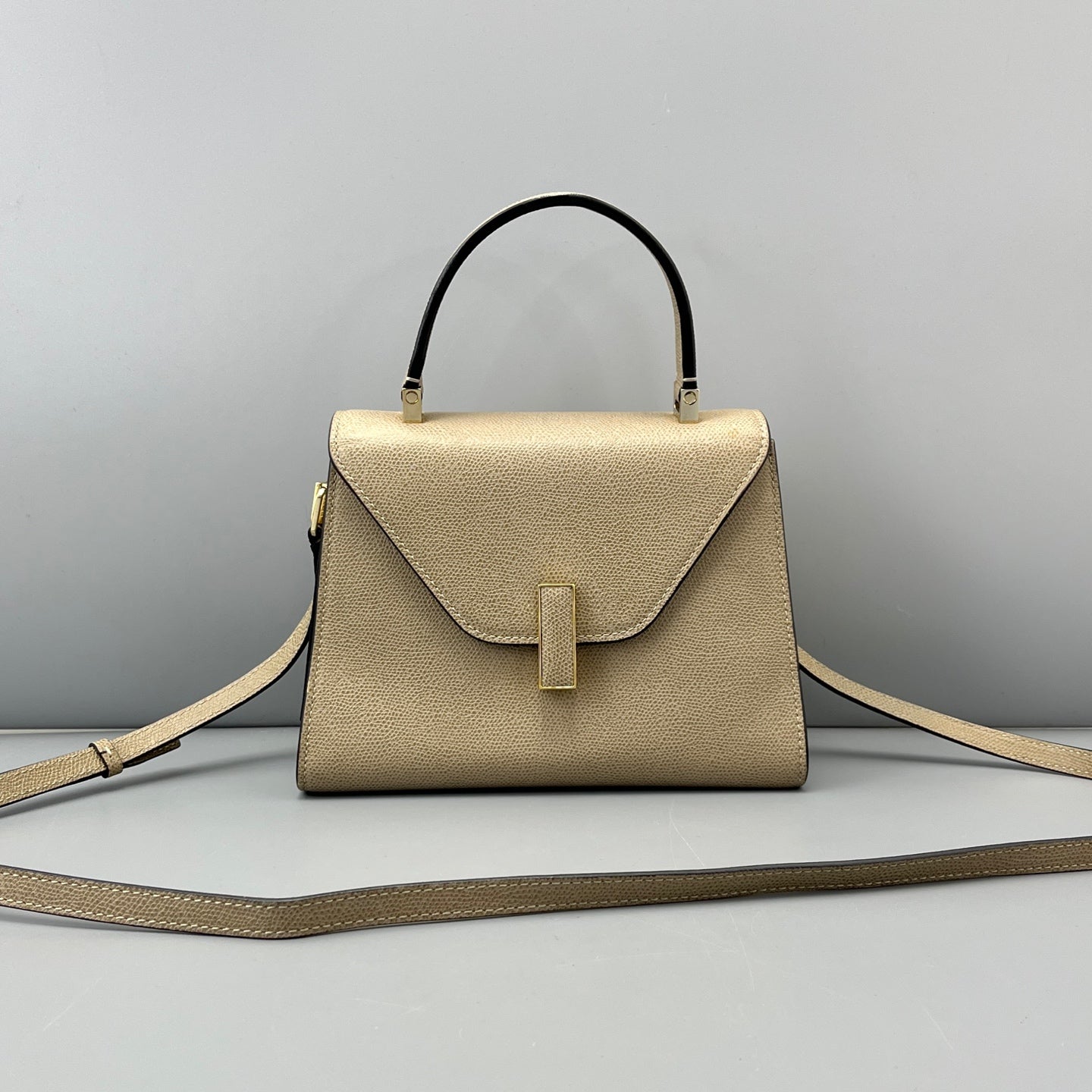 Valextra - Iside - Grained leather - Beige with Gold-Tone Hardware - (medium)