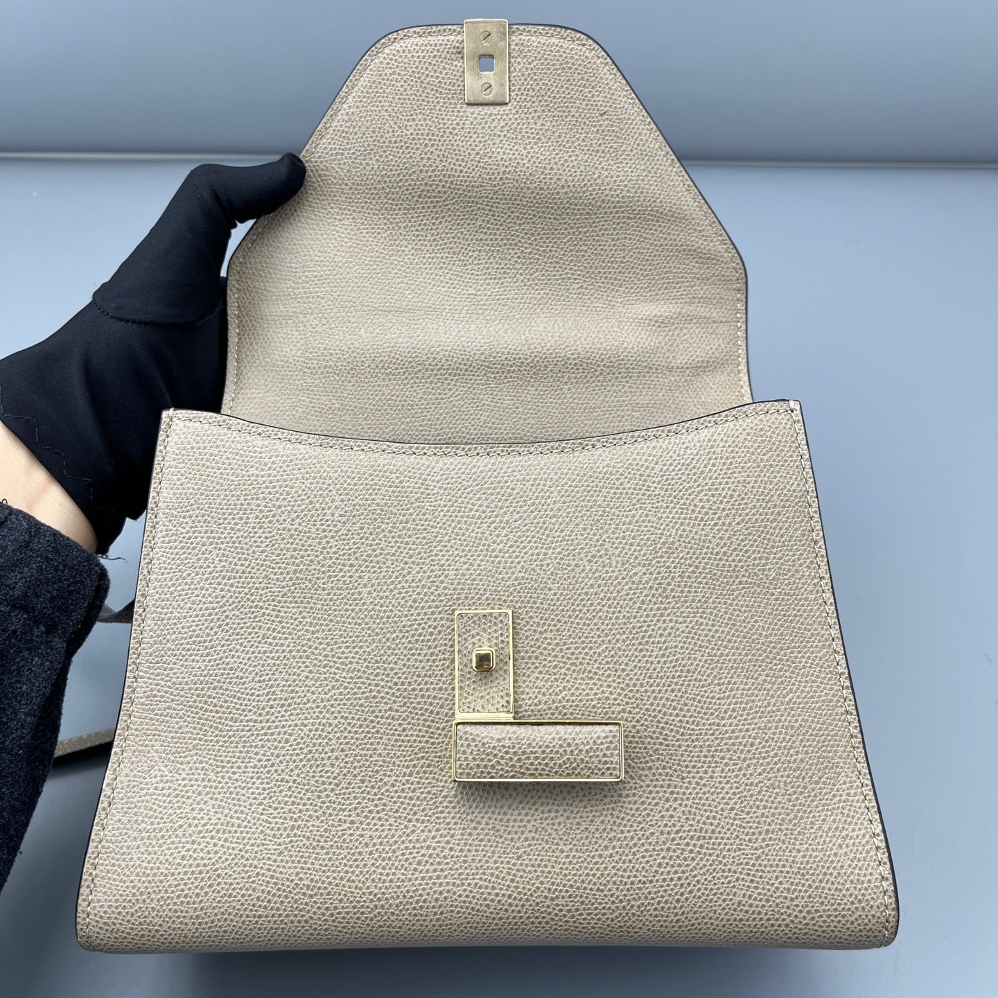 Valextra - Iside - Grained leather - Beige with Gold-Tone Hardware - (medium)