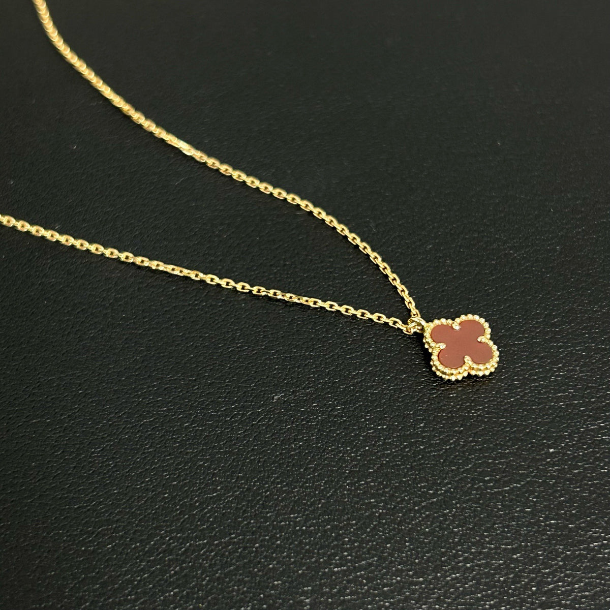 Van Cleef & Arpels - Alhambra Mini - 18K gold with carnelian - Multicolour - (mini)