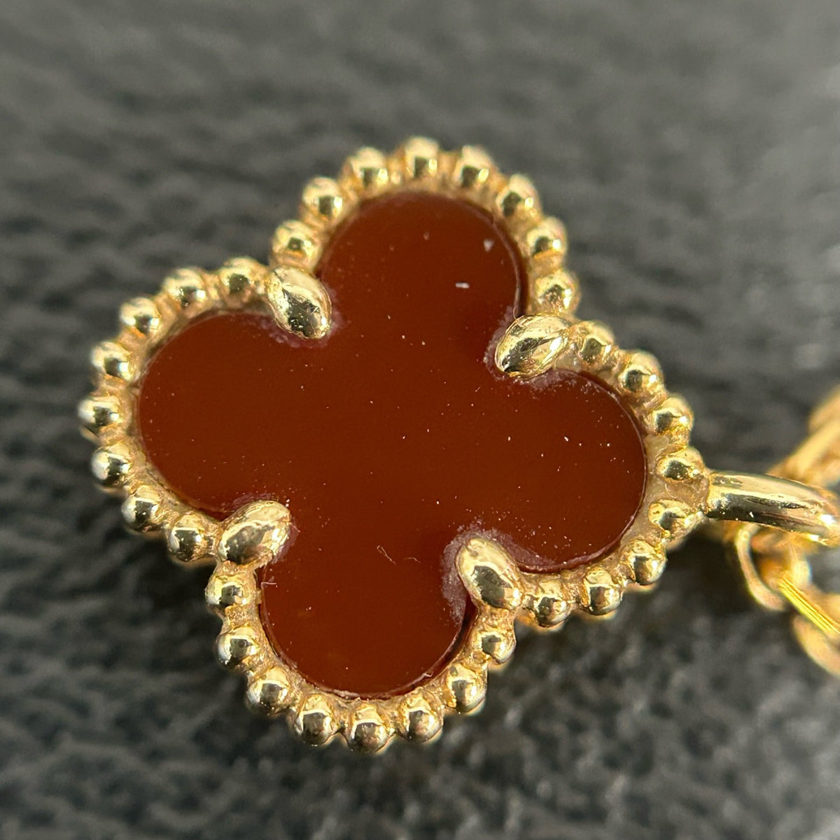 Van Cleef & Arpels - Alhambra Mini - 18K gold with carnelian - Multicolour - (mini)