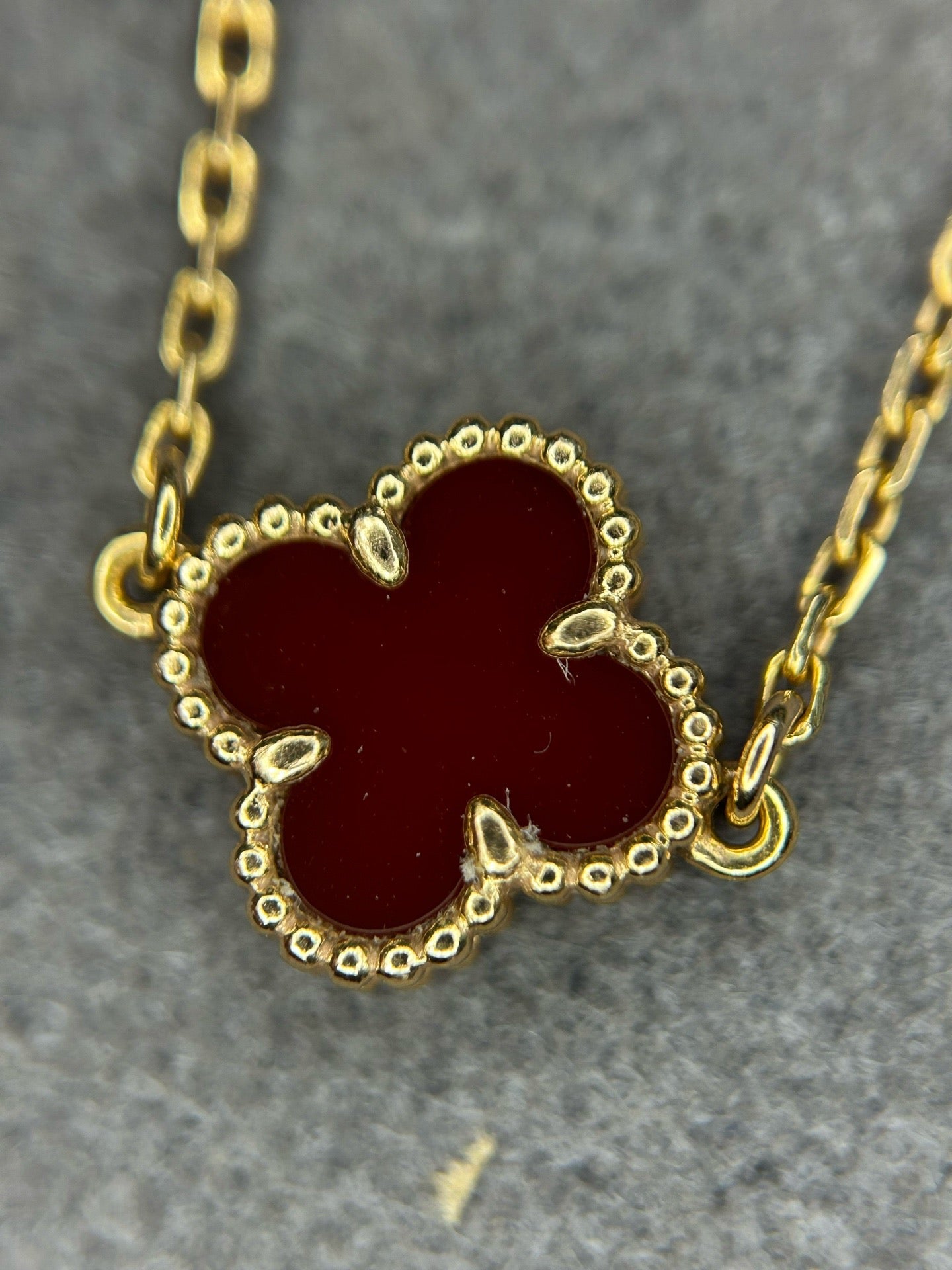 Van Cleef & Arpels - Alhambra Sweet - Yellow gold - Red - (17.5 cm)