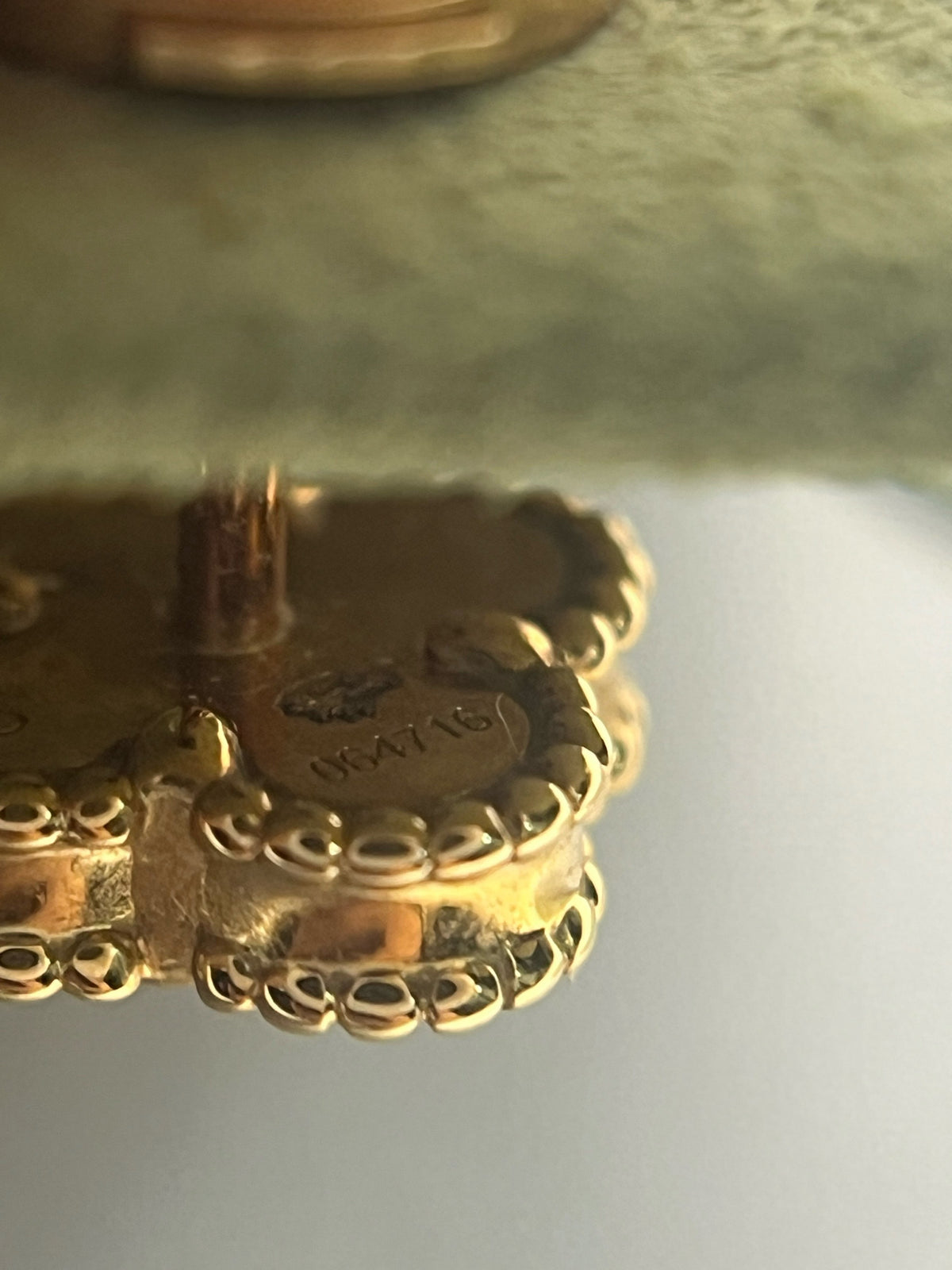 Van Cleef & Arpels - Alhambra - Yellow gold - Black