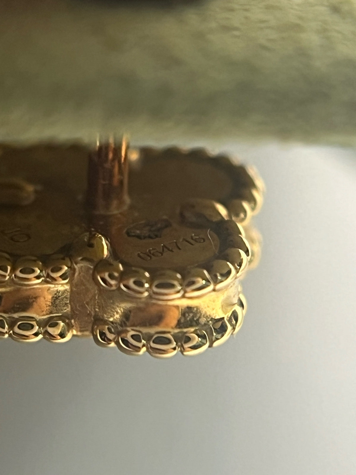 Van Cleef & Arpels - Alhambra - Yellow gold - Black